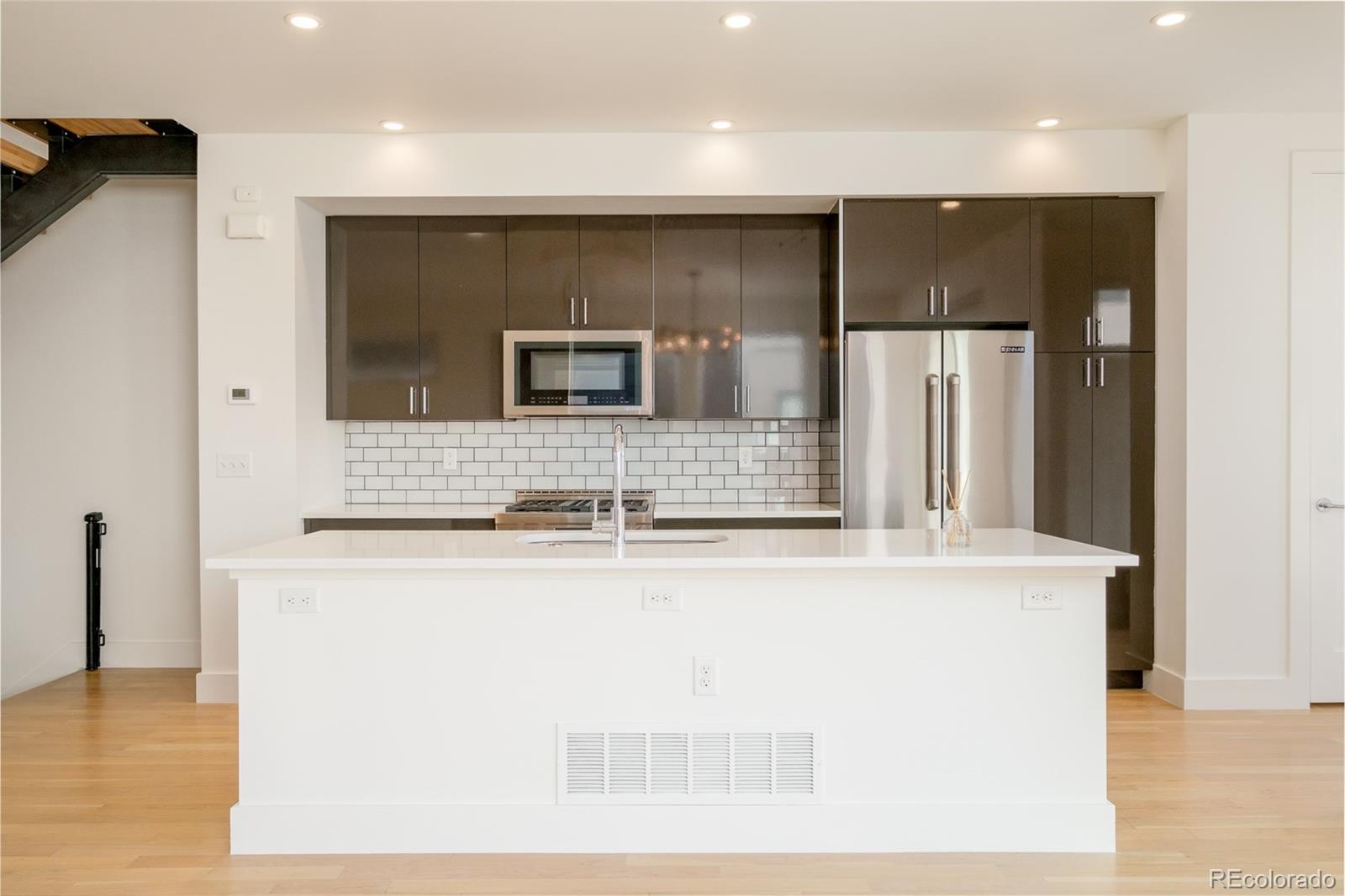 MLS Image #7 for 2685 s acoma street,denver, Colorado