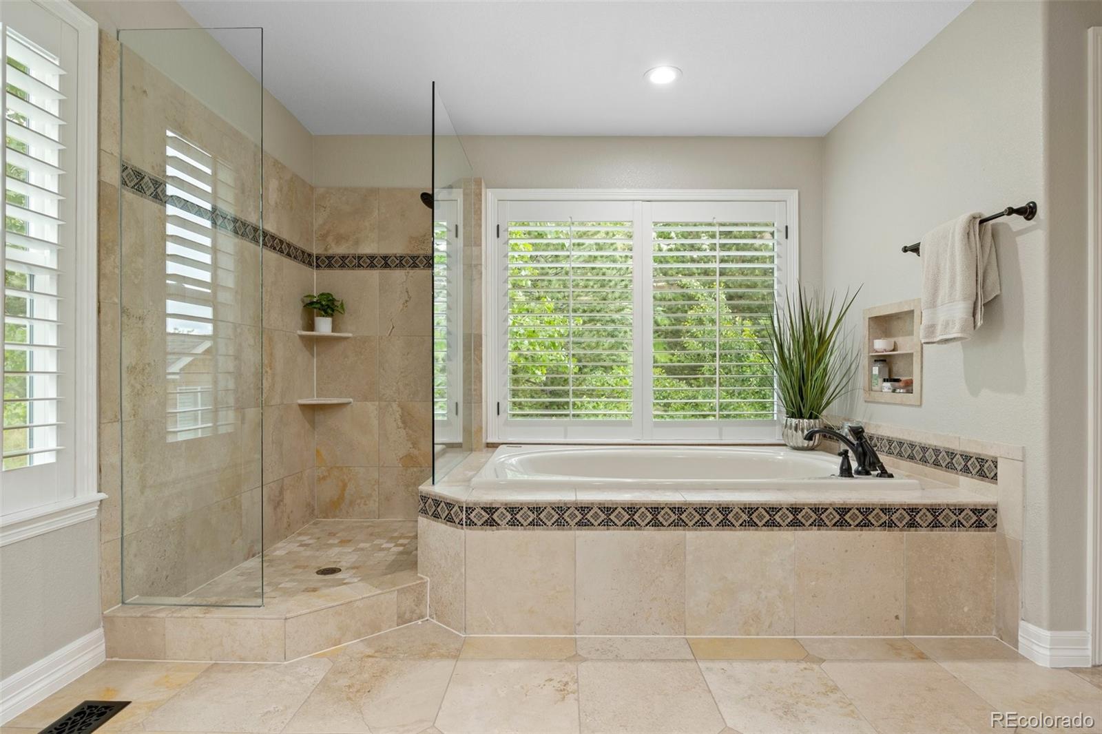MLS Image #13 for 19061  eagle ridge drive,golden, Colorado