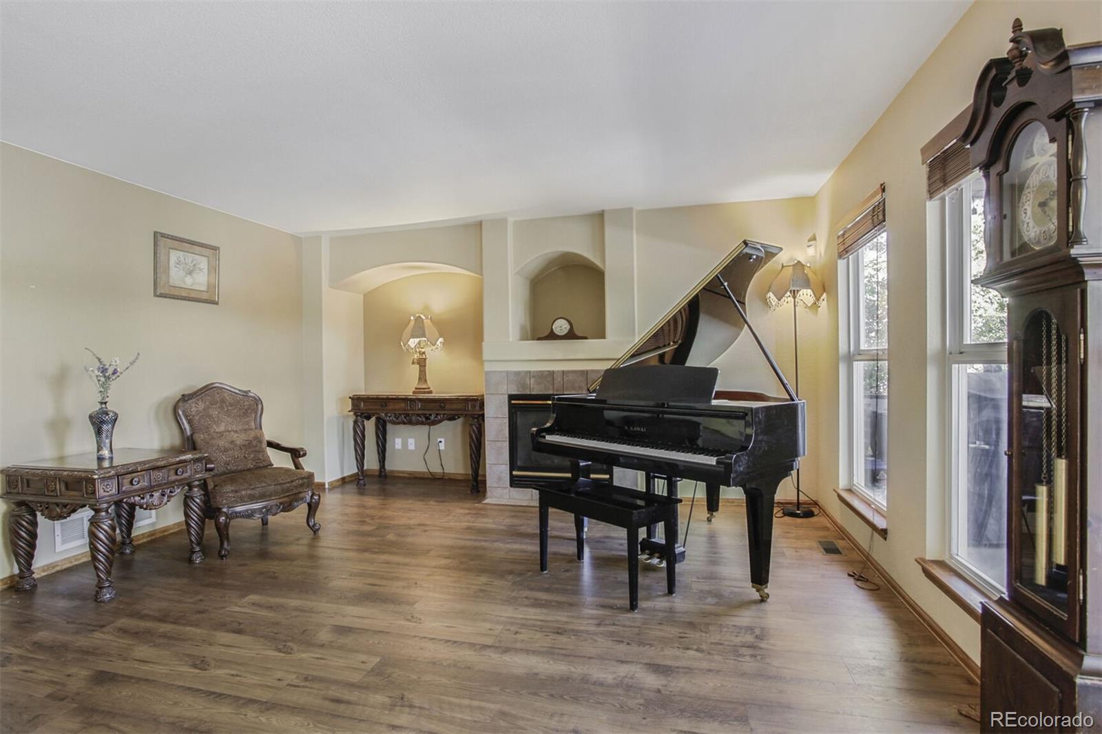 MLS Image #6 for 5457 s valdai street,aurora, Colorado