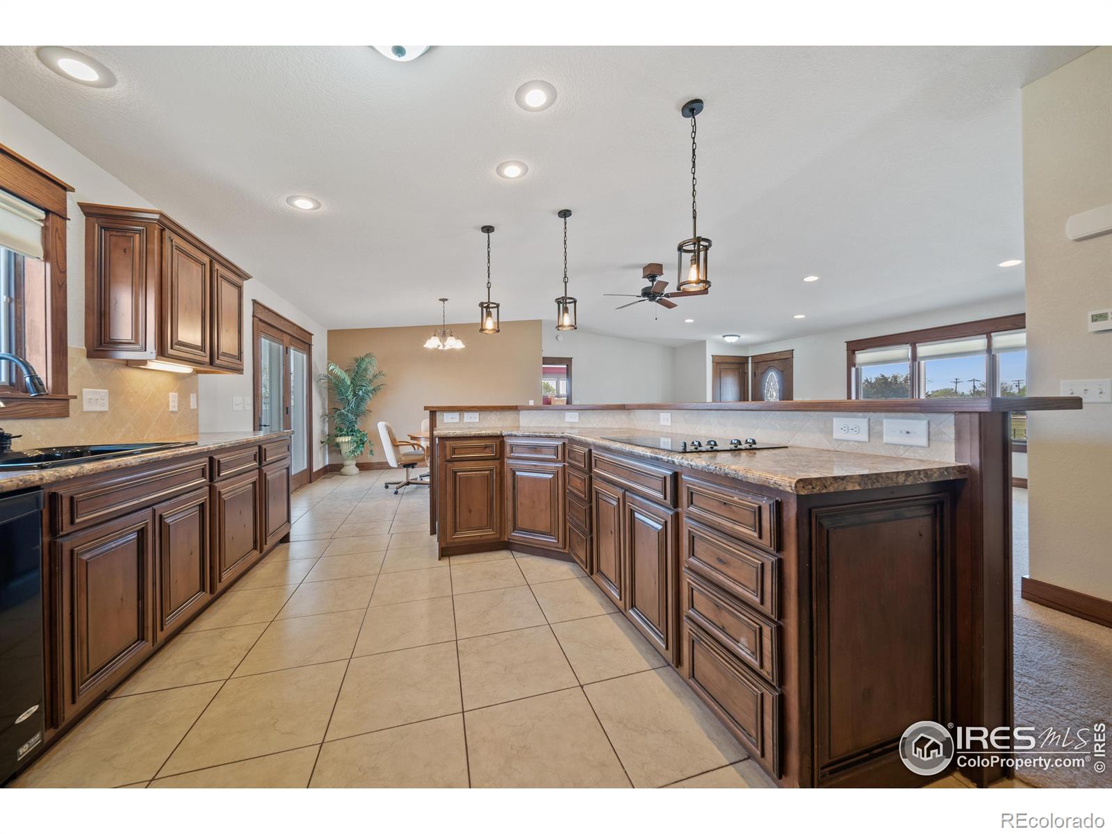 MLS Image #15 for 523 w 10th street,akron, Colorado