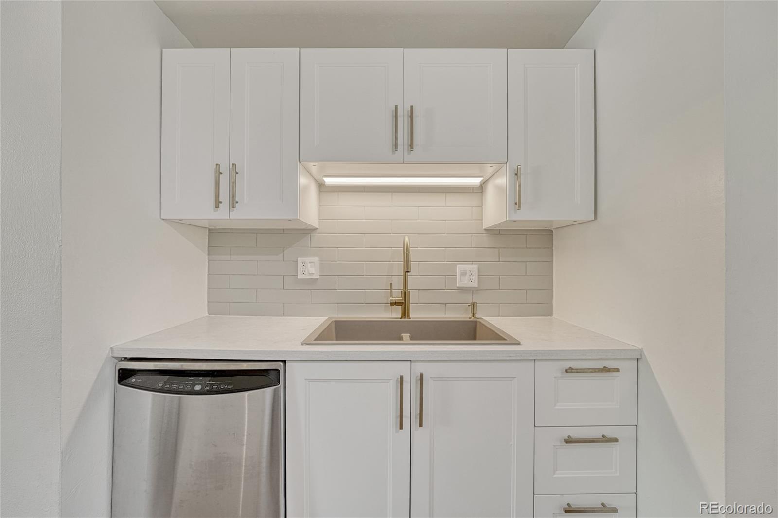 MLS Image #10 for 4539 e caley place,centennial, Colorado