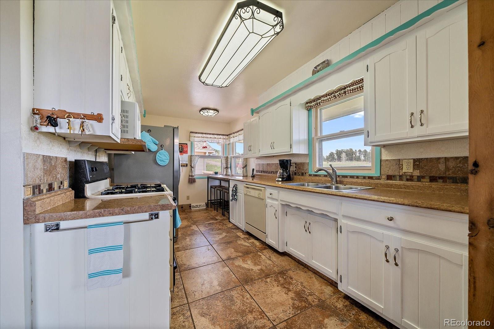 MLS Image #11 for 11173  emerald lane,conifer, Colorado