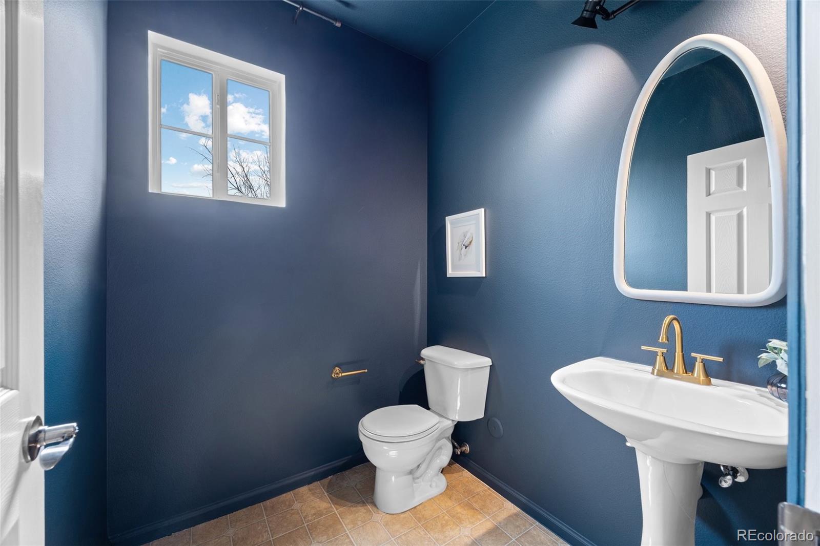 MLS Image #9 for 101  granby way b,aurora, Colorado