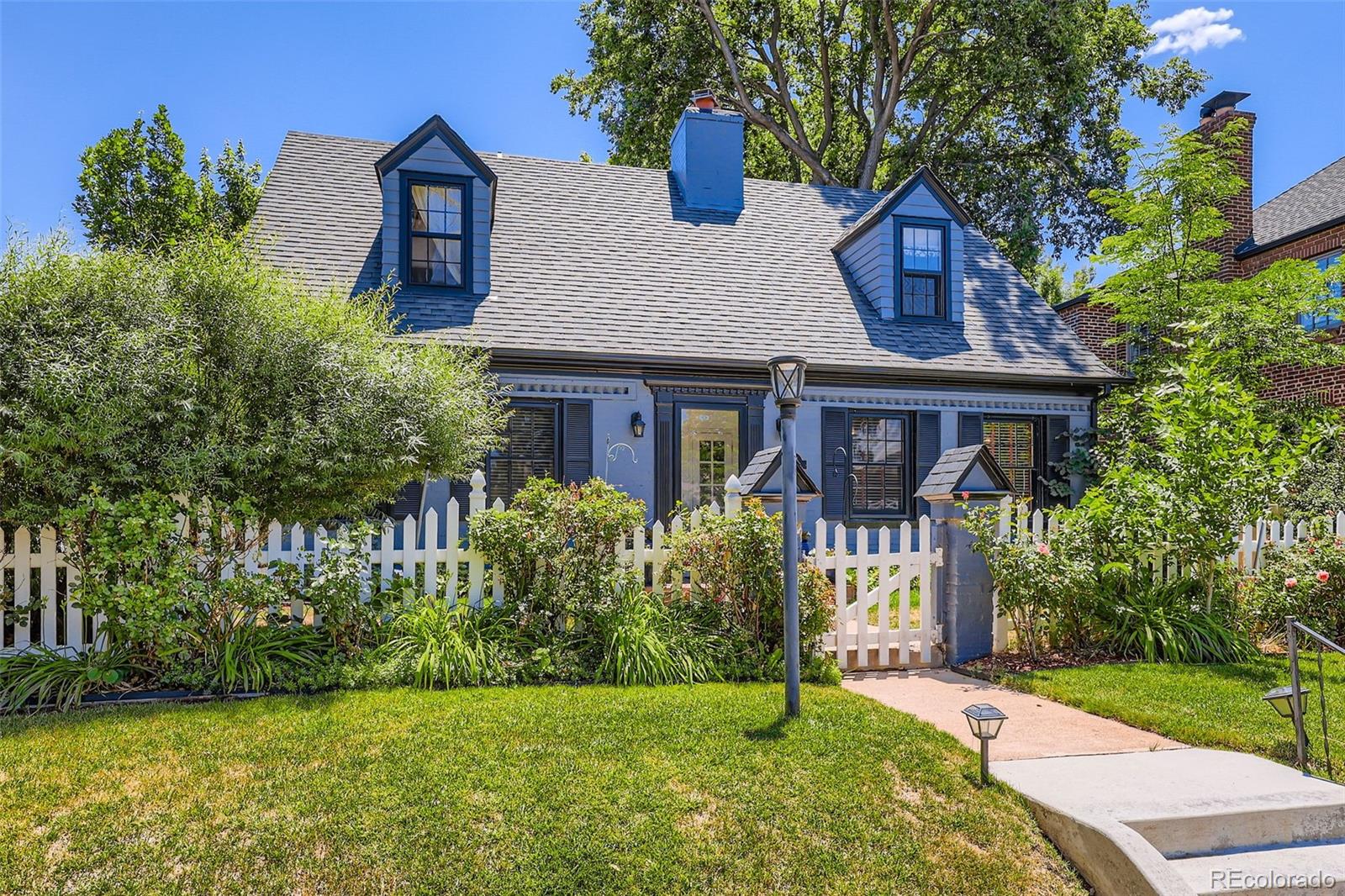 MLS Image #0 for 824 s medea way,denver, Colorado