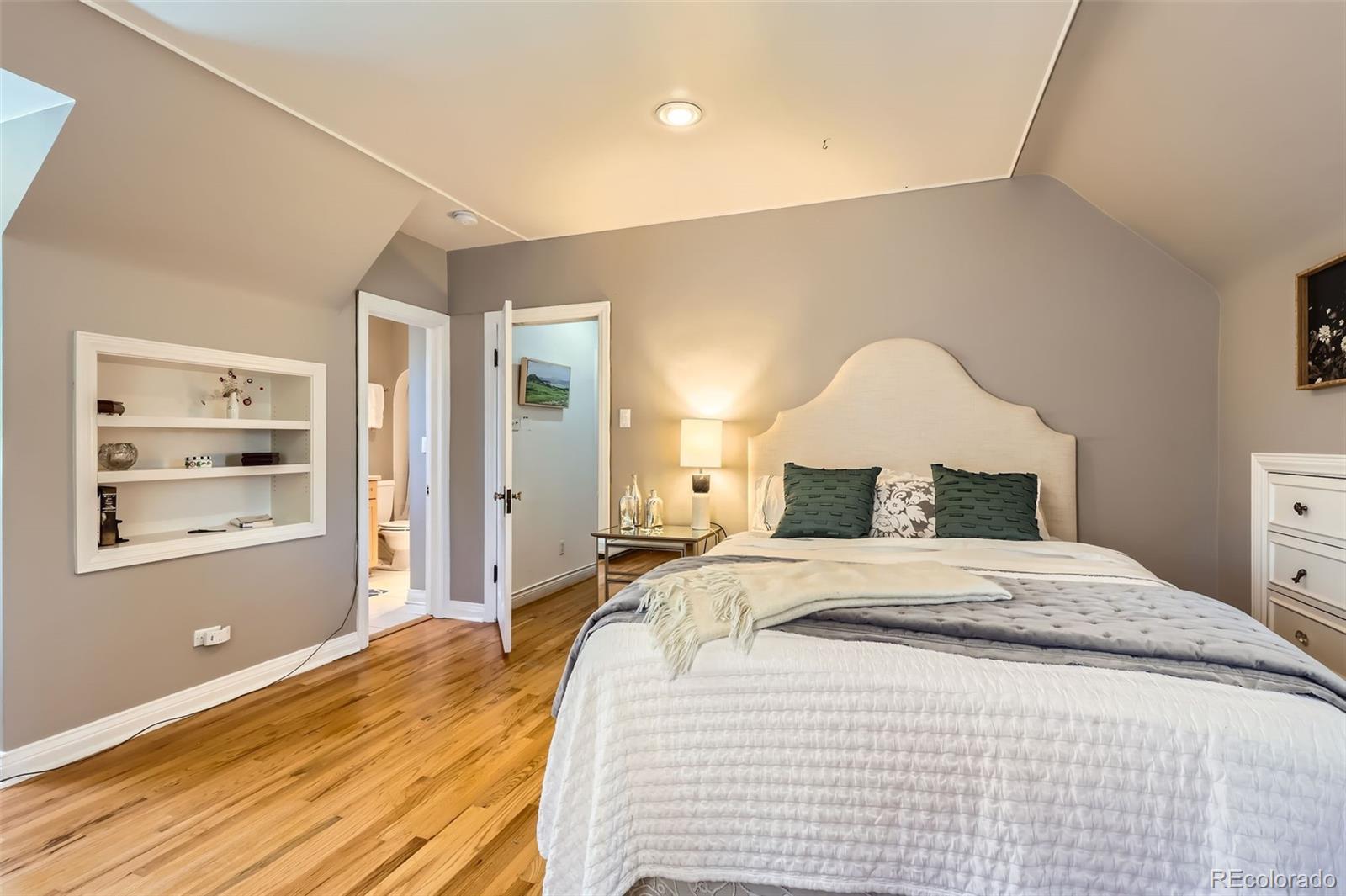 MLS Image #17 for 824 s medea way,denver, Colorado