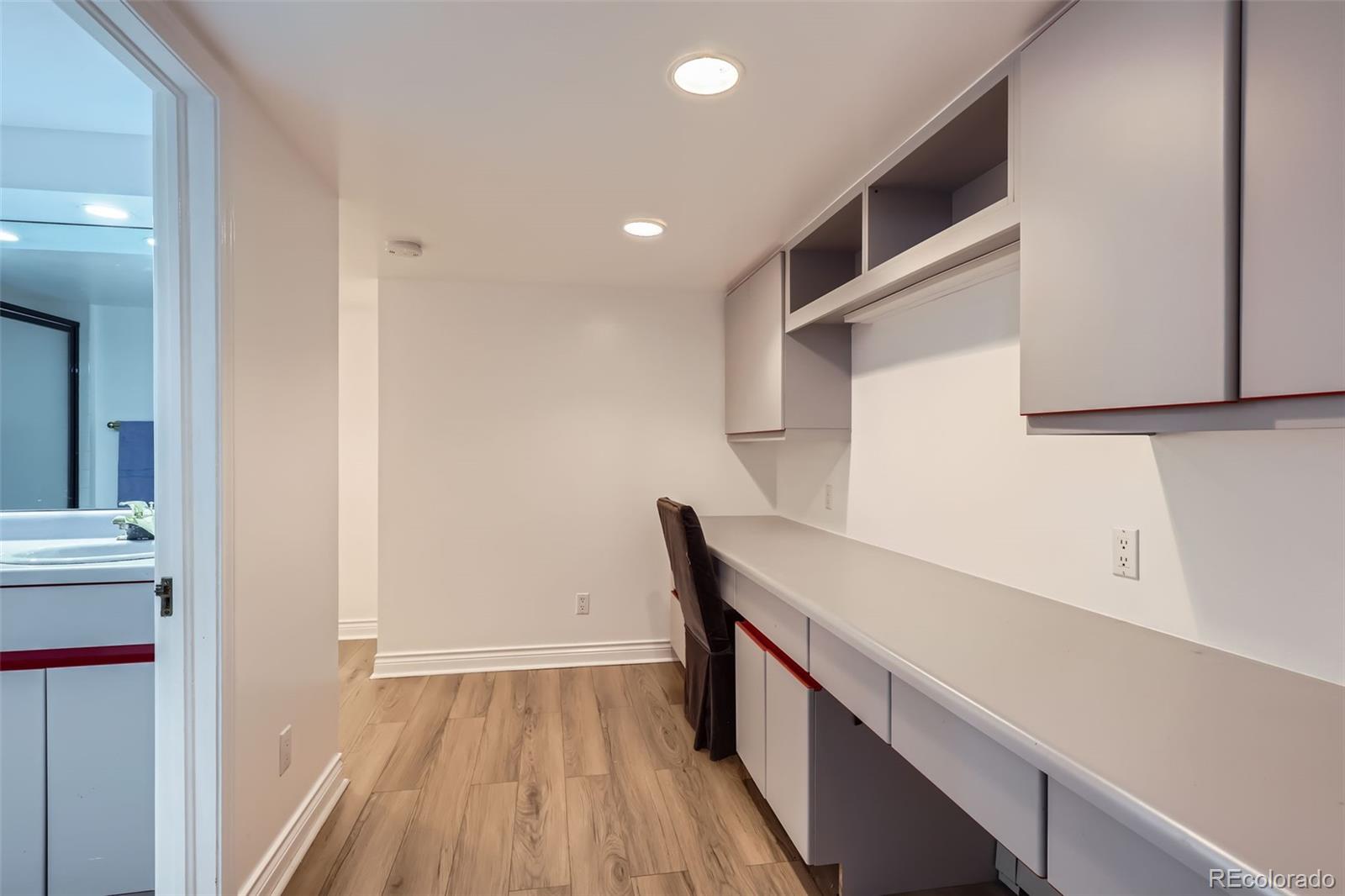 MLS Image #22 for 824 s medea way,denver, Colorado