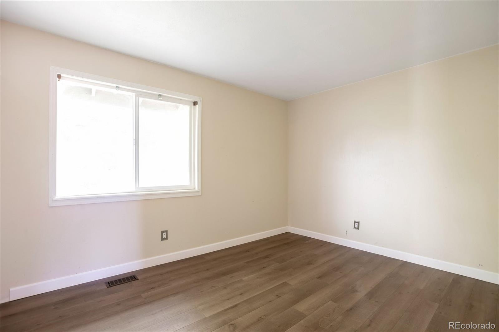 MLS Image #10 for 18950 e kent circle,aurora, Colorado