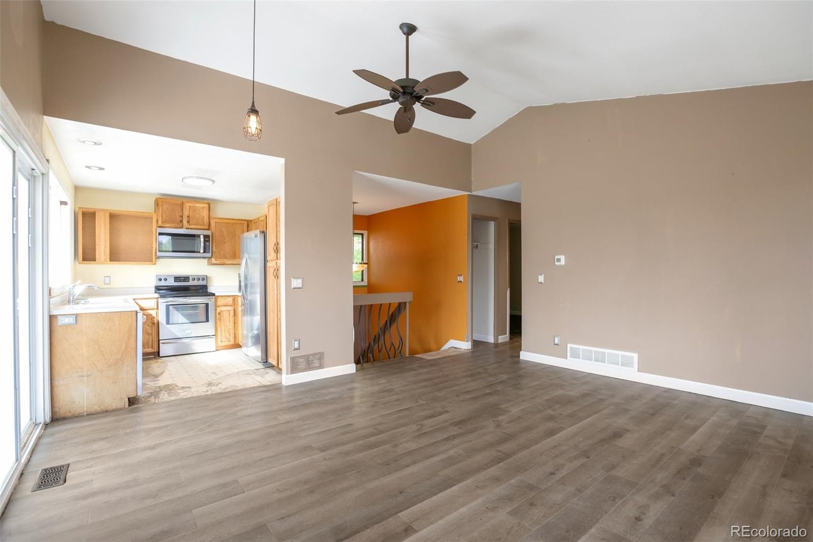 MLS Image #4 for 18950 e kent circle,aurora, Colorado