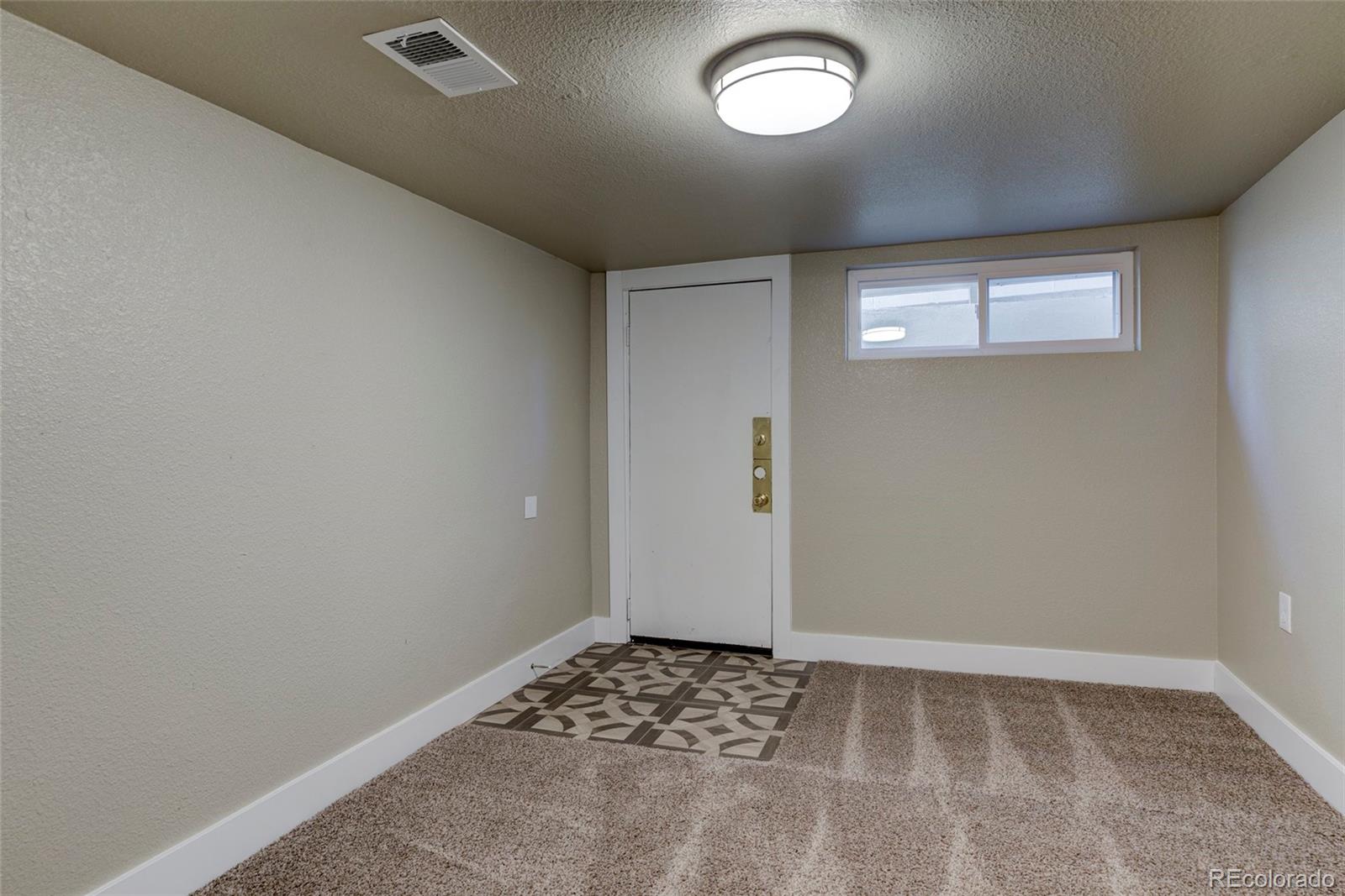 MLS Image #10 for 915 n irving street,denver, Colorado