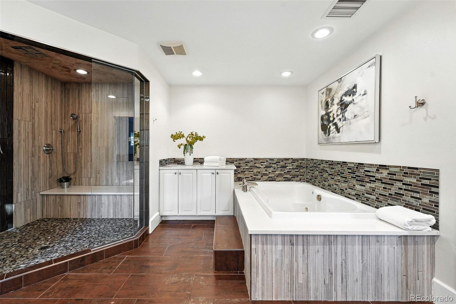 MLS Image #31 for 325 s high street,denver, Colorado