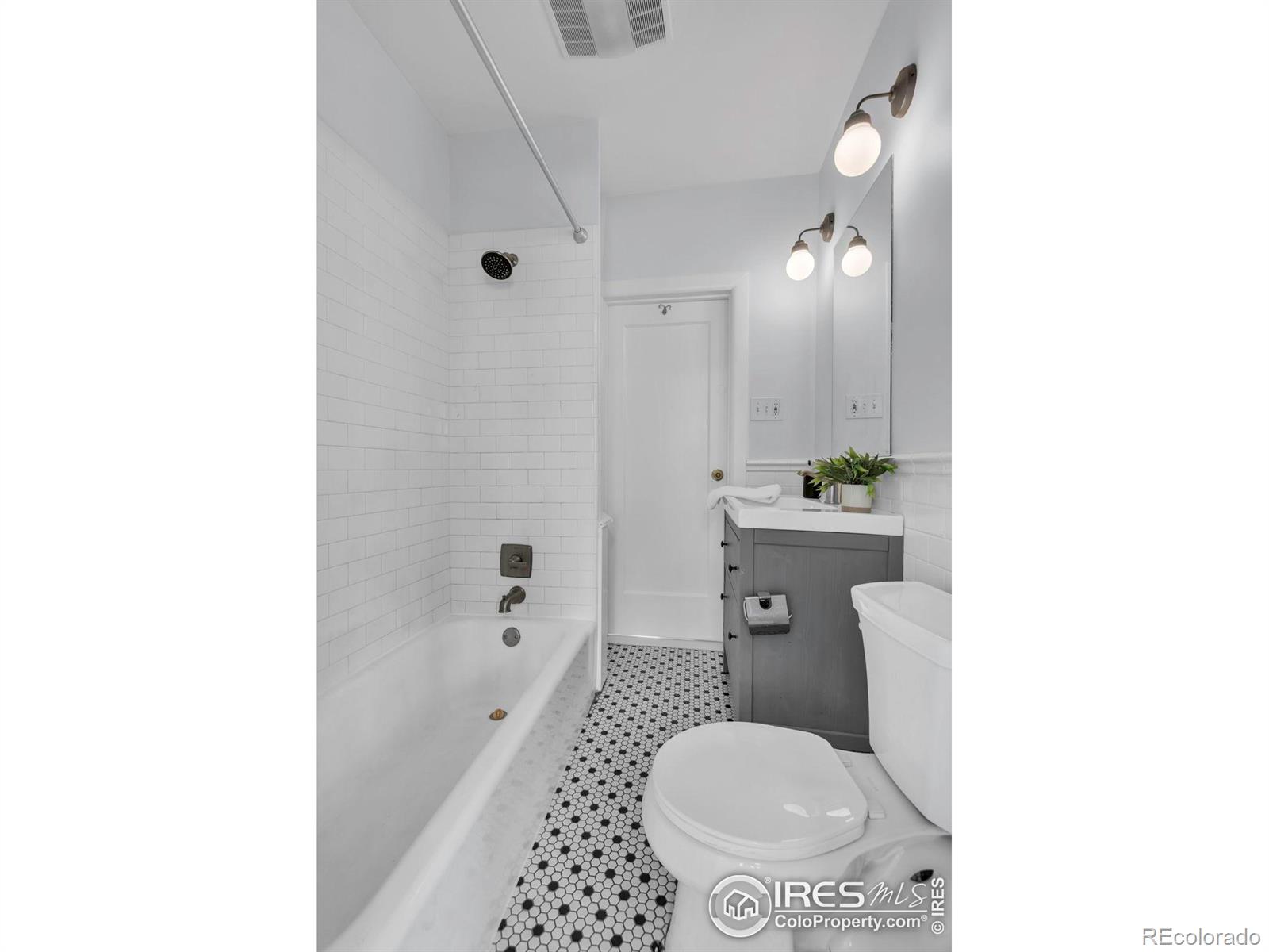 MLS Image #23 for 322  vivian street,longmont, Colorado