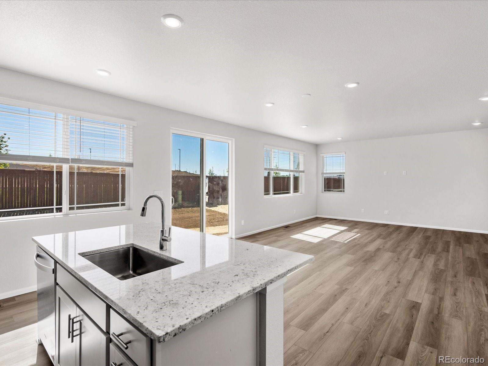 MLS Image #15 for 8850  sedalia street,commerce city, Colorado