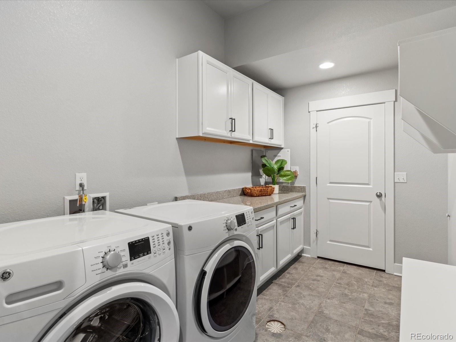 MLS Image #20 for 5399  valentia street,denver, Colorado