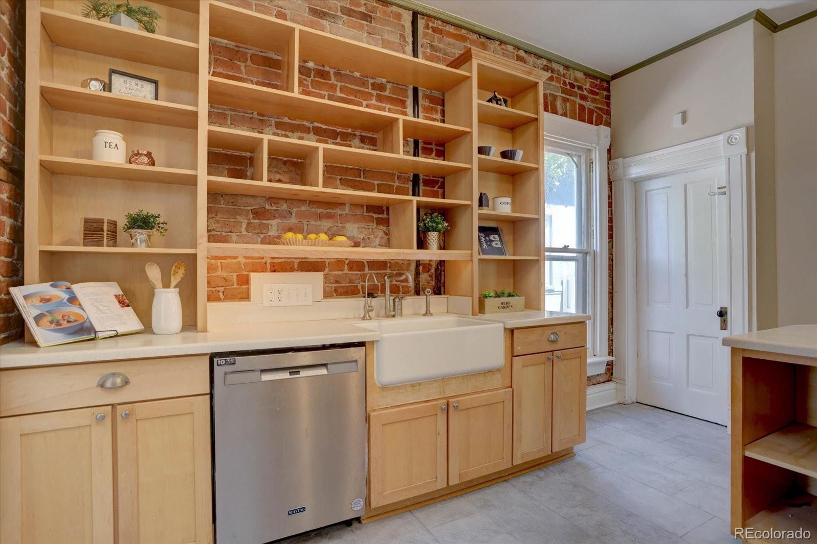 MLS Image #16 for 1315  gaylord street,denver, Colorado