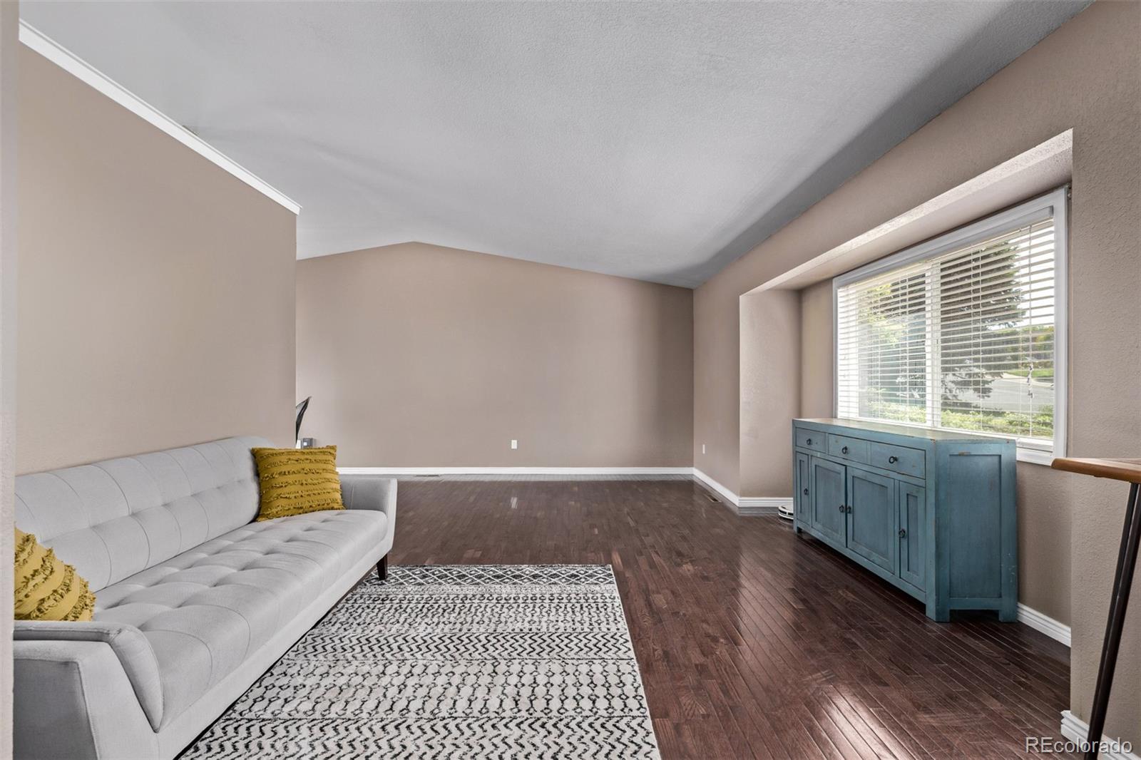 MLS Image #5 for 6062 s newport street,centennial, Colorado