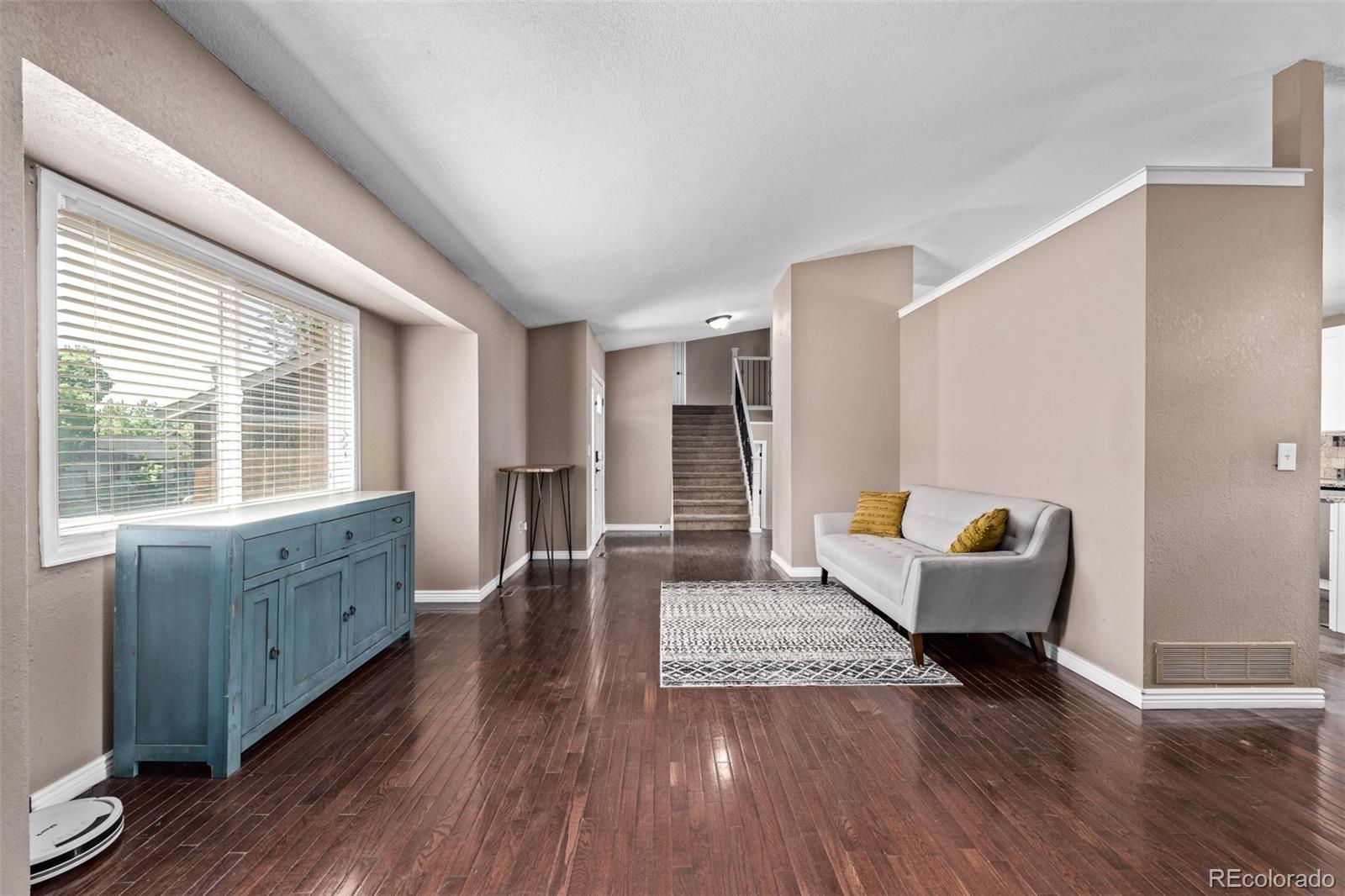 MLS Image #6 for 6062 s newport street,centennial, Colorado