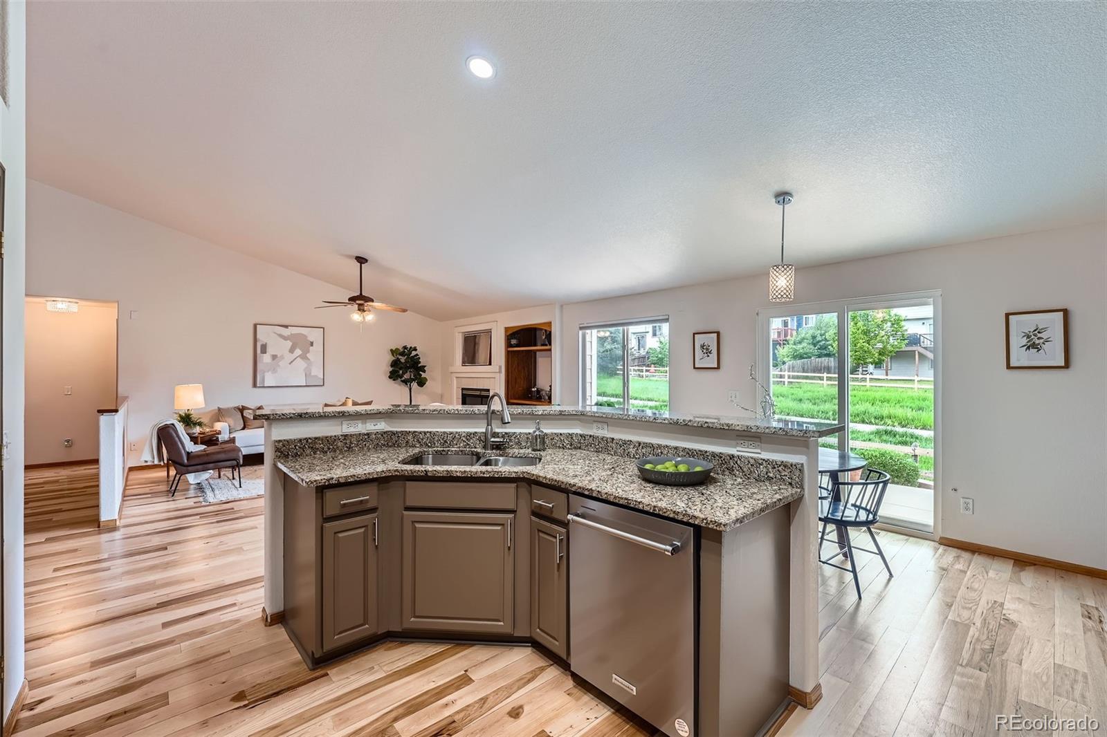 MLS Image #15 for 5394 s valdai way,aurora, Colorado