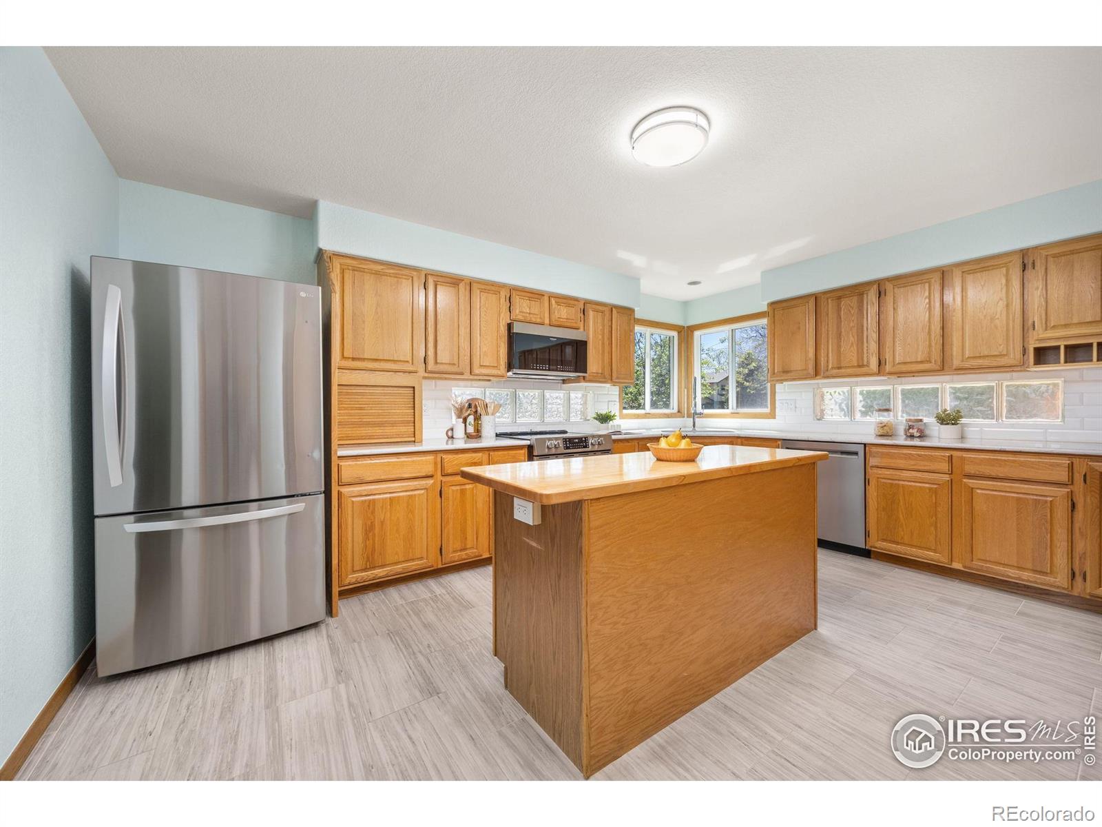 MLS Image #4 for 2437  maplewood circle,longmont, Colorado