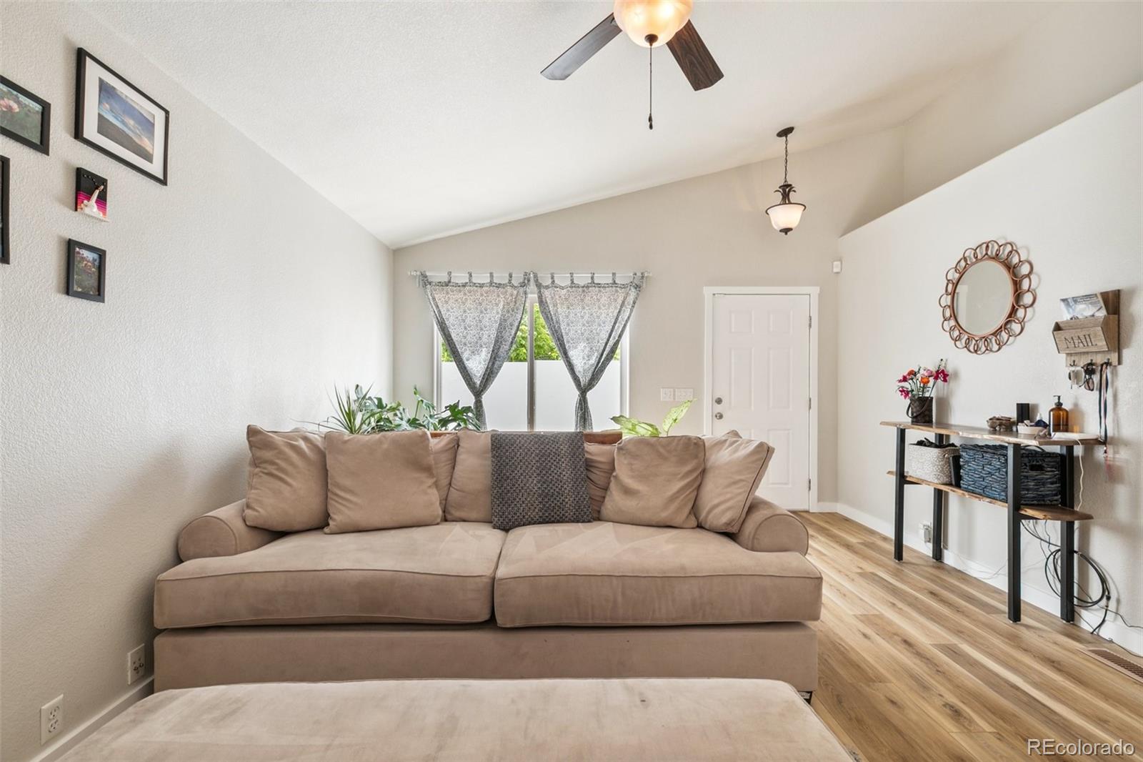 MLS Image #5 for 1385  lords hill drive,fountain, Colorado