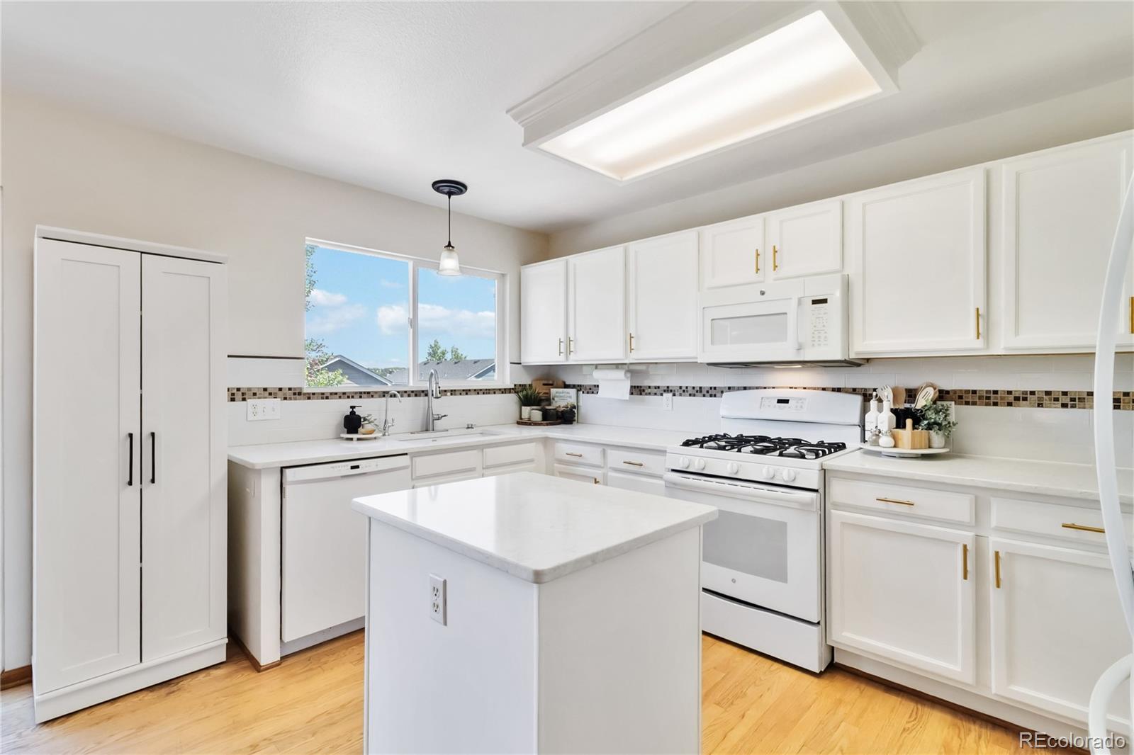 MLS Image #4 for 9546  high cliffe street,highlands ranch, Colorado