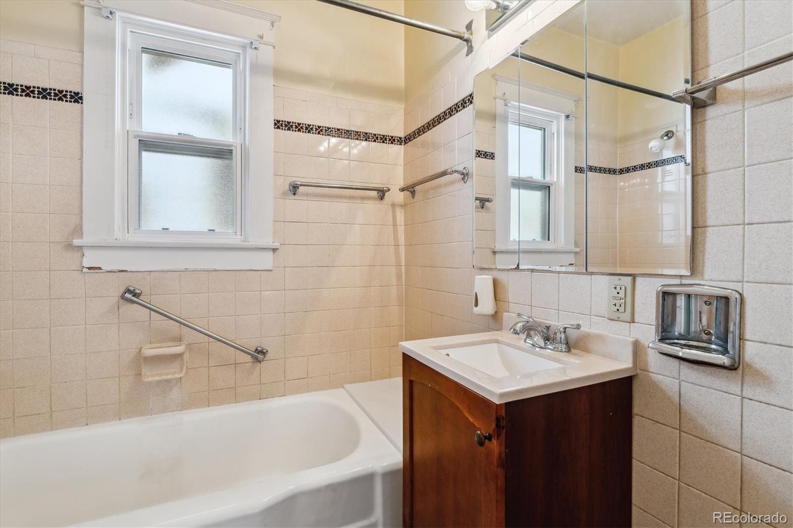 MLS Image #12 for 869 s williams street,denver, Colorado