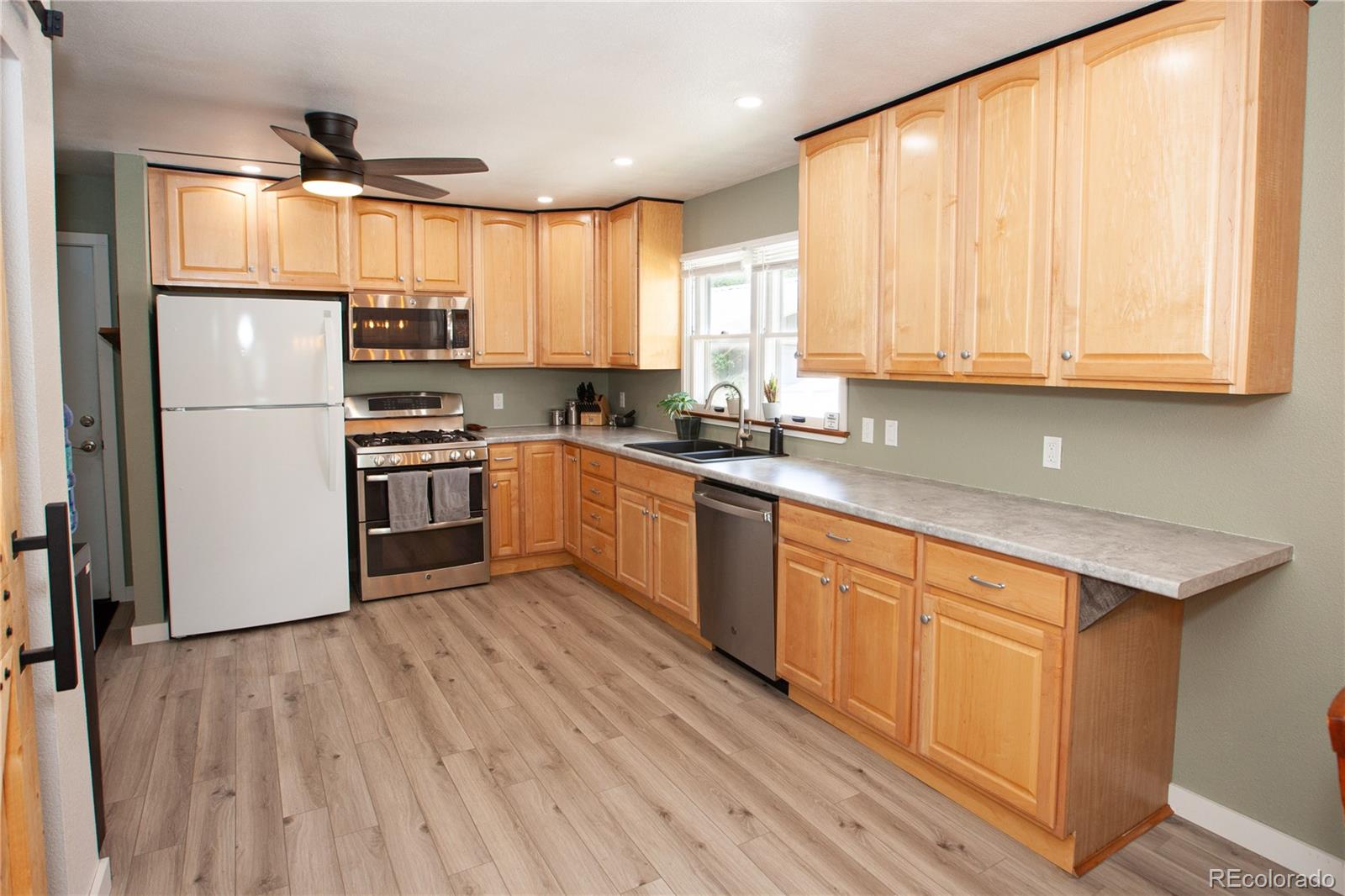 MLS Image #3 for 522  park street,sterling, Colorado