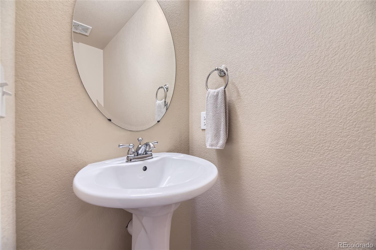 MLS Image #11 for 6727 w yale avenue,lakewood, Colorado