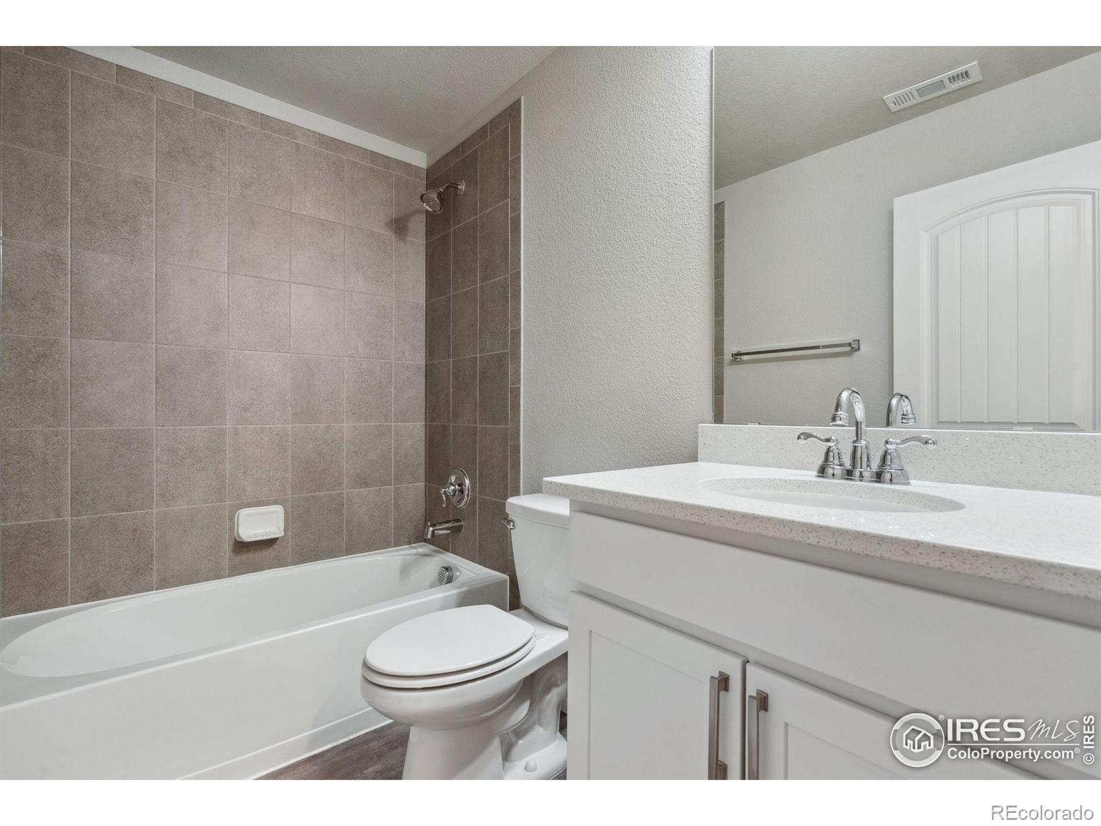 MLS Image #32 for 5433  segundo drive,loveland, Colorado