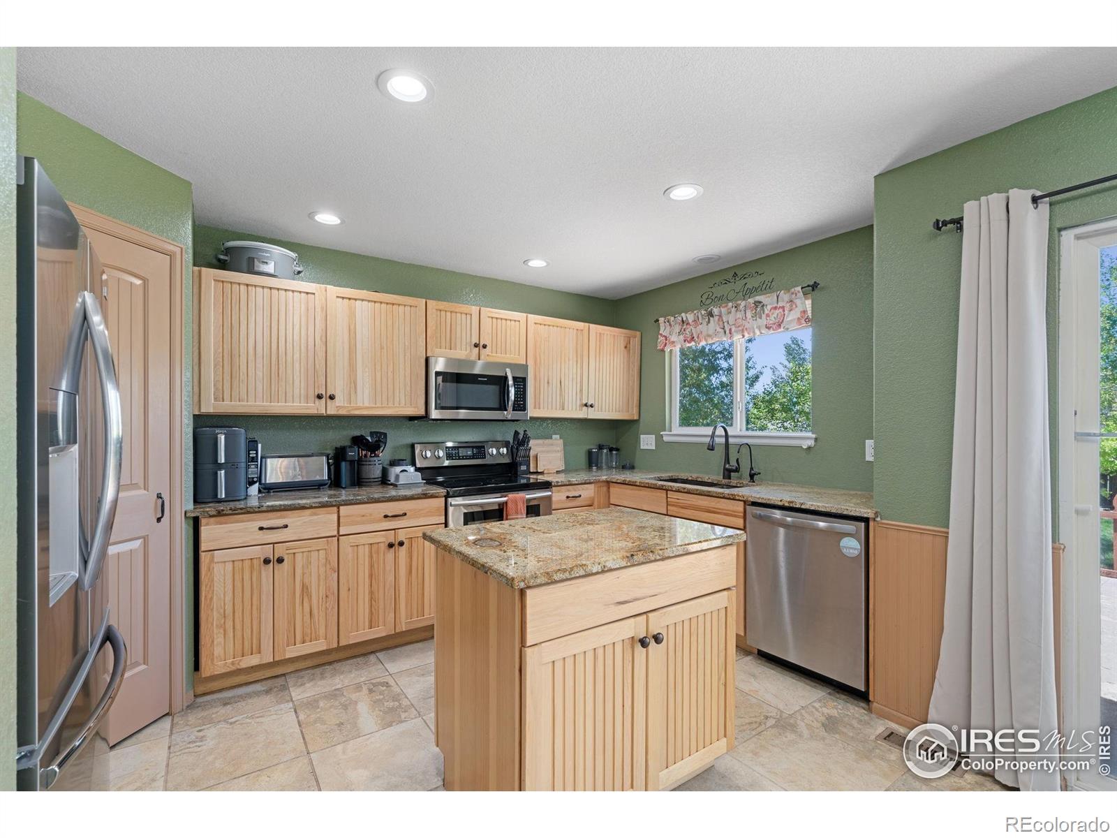 MLS Image #4 for 1658  box prairie circle,loveland, Colorado