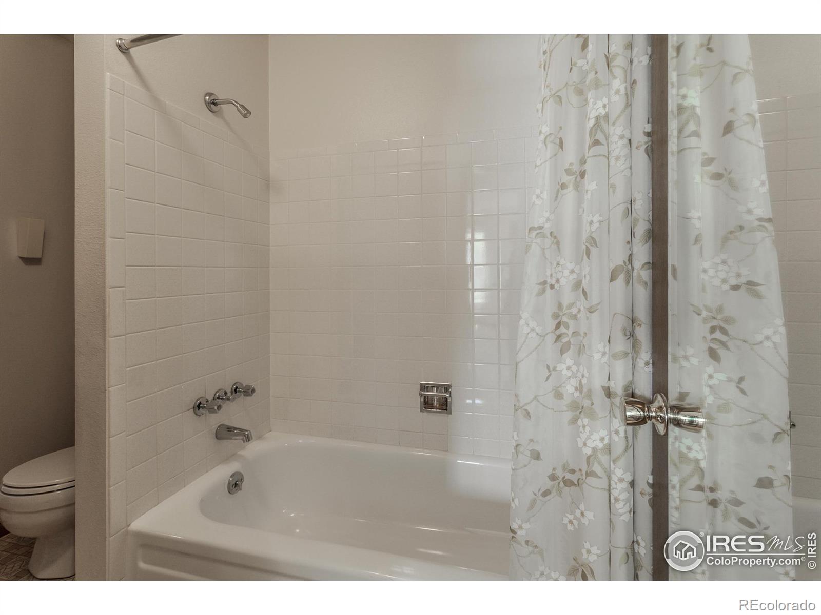 MLS Image #14 for 618  morsman drive,fort collins, Colorado
