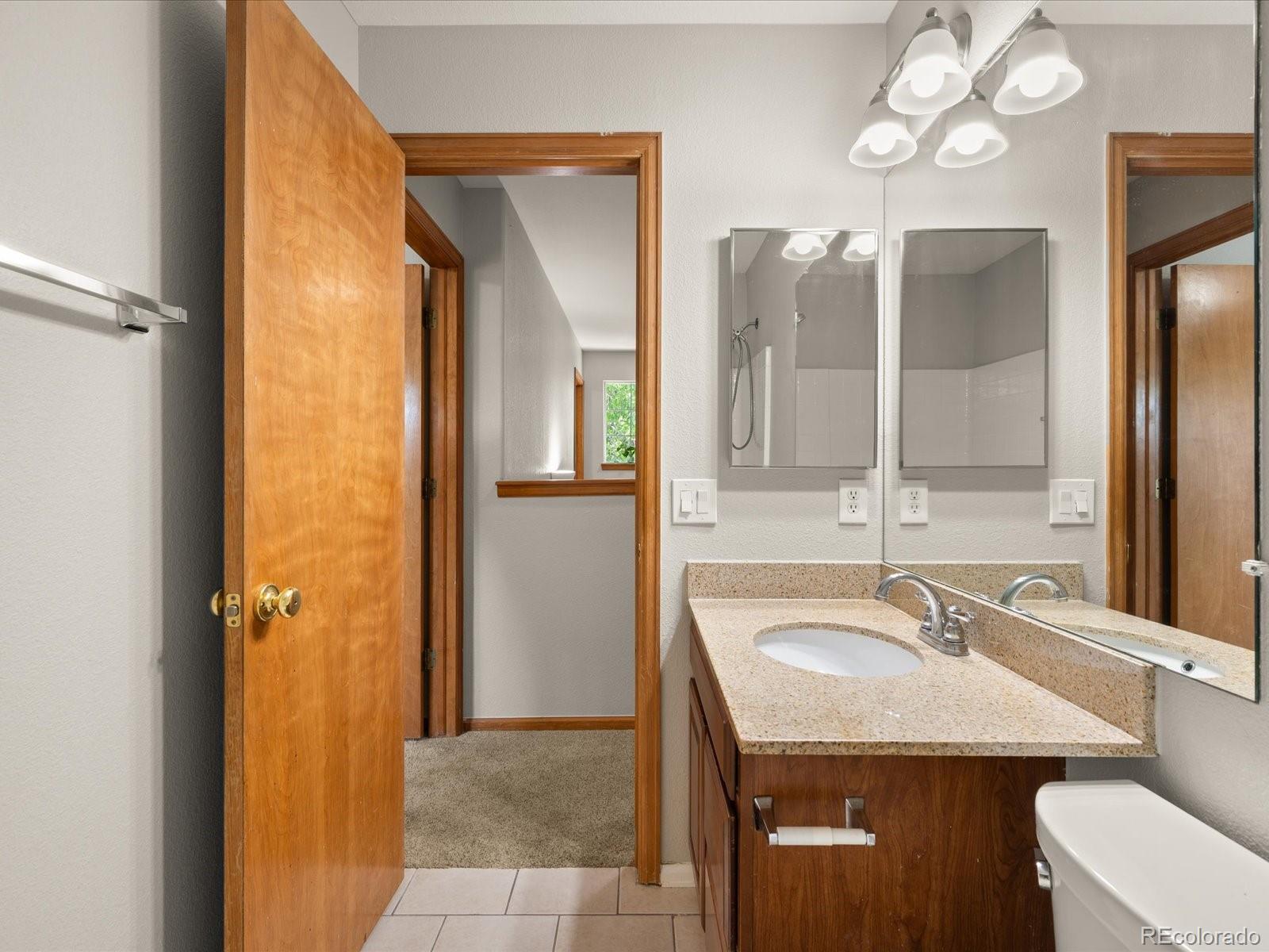 MLS Image #19 for 4111 w kenyon avenue,denver, Colorado