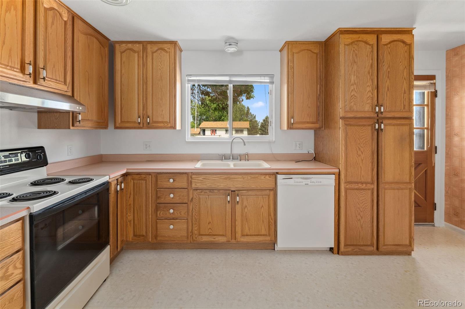 MLS Image #14 for 11199  dahlia place,thornton, Colorado