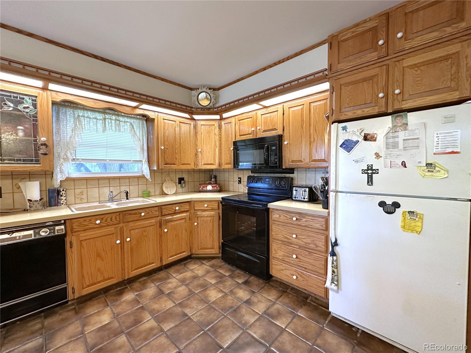 MLS Image #9 for 107  creston drive,pueblo, Colorado