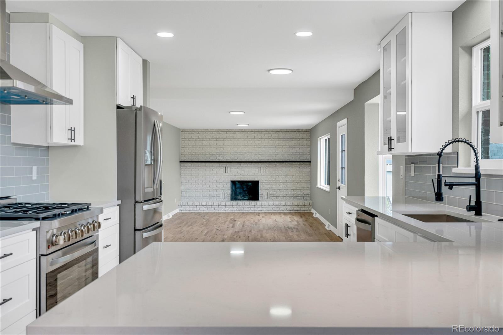 MLS Image #5 for 2122 s zephyr street,lakewood, Colorado