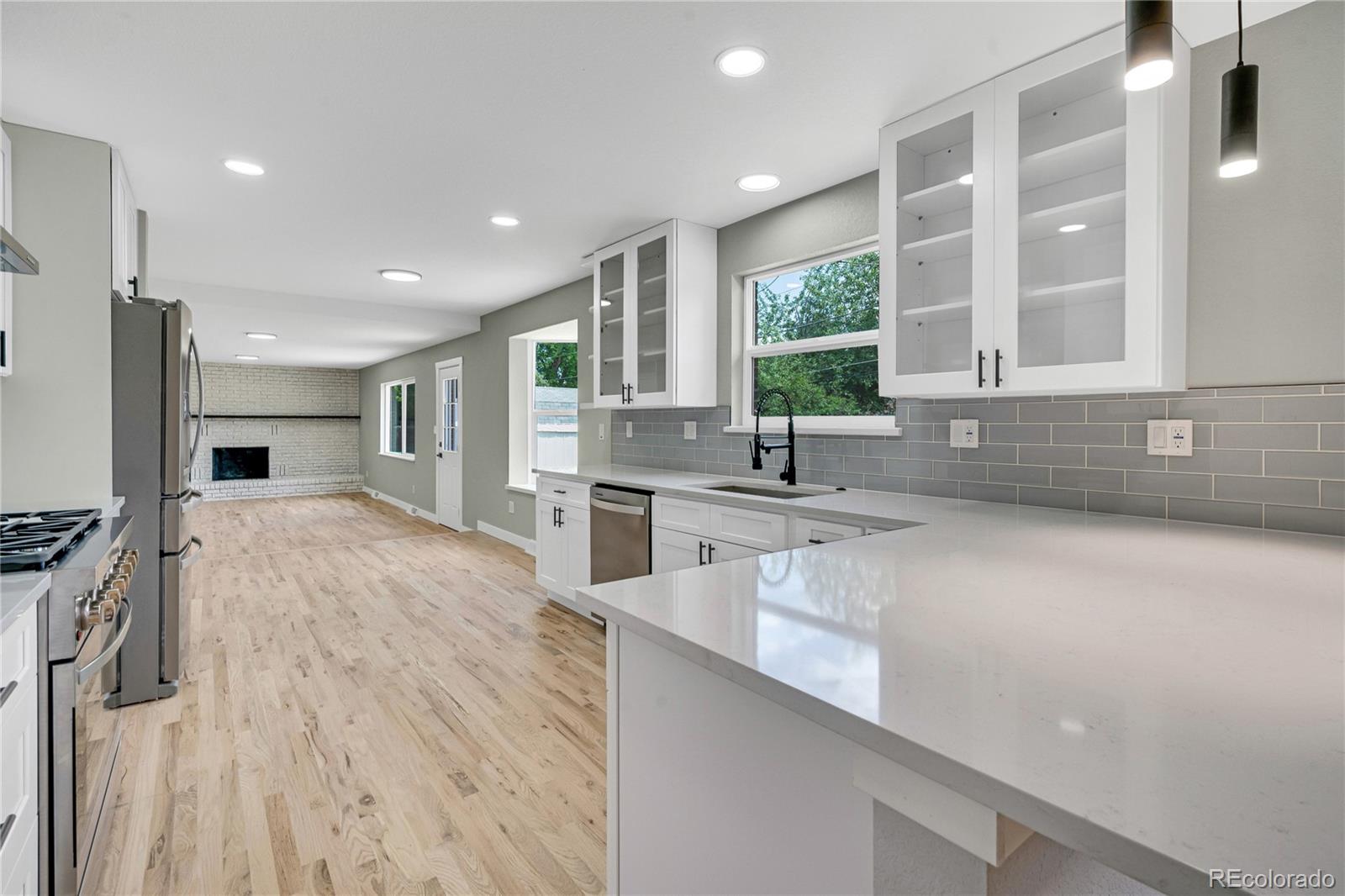 MLS Image #6 for 2122 s zephyr street,lakewood, Colorado