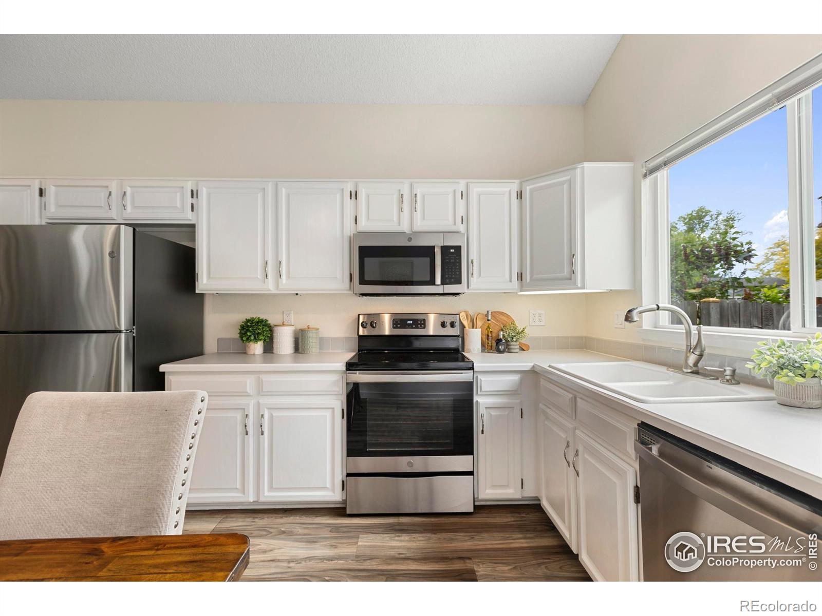 MLS Image #8 for 1512  calkins avenue,longmont, Colorado