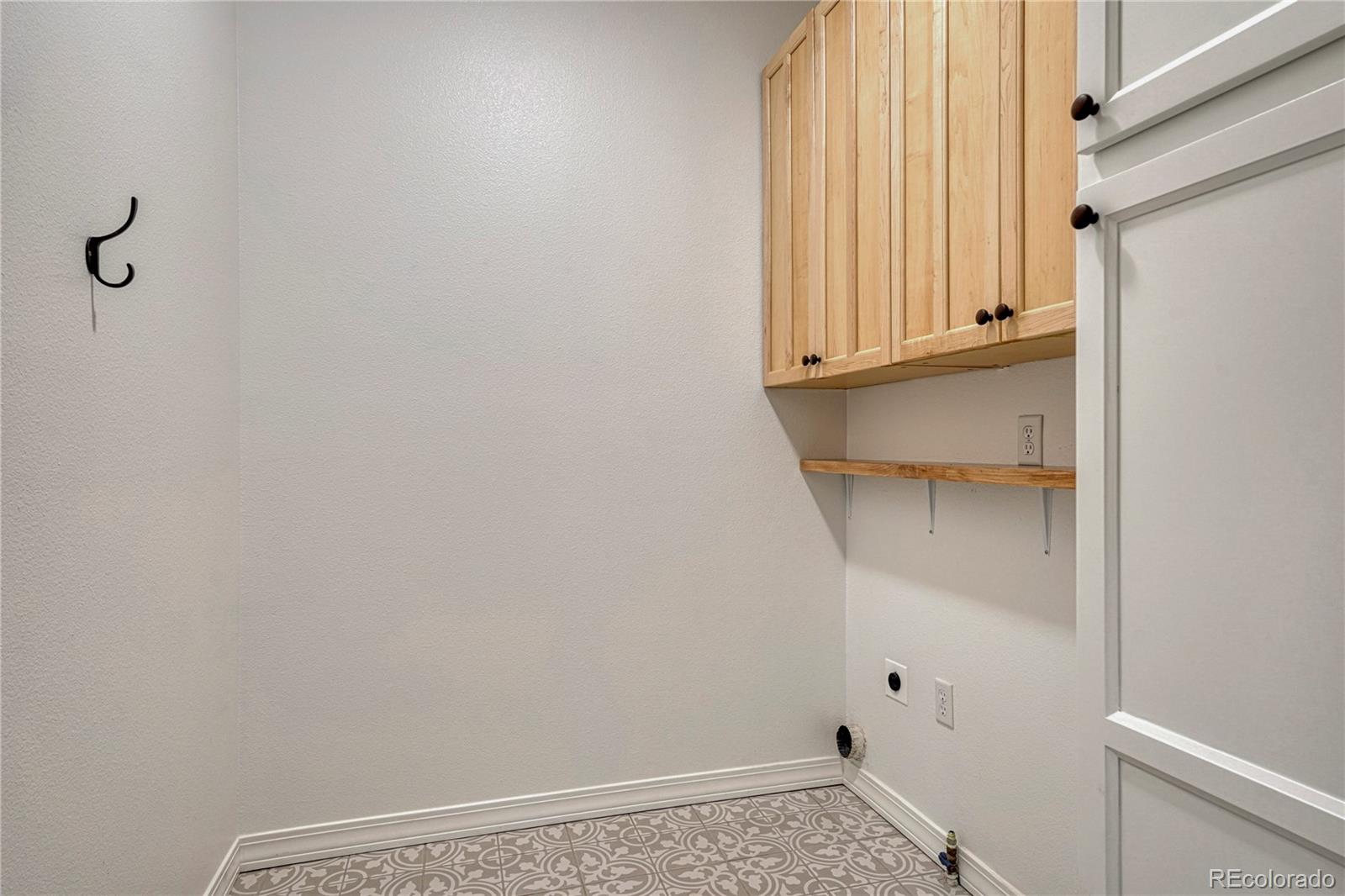 MLS Image #11 for 2044  coldstone way,colorado springs, Colorado