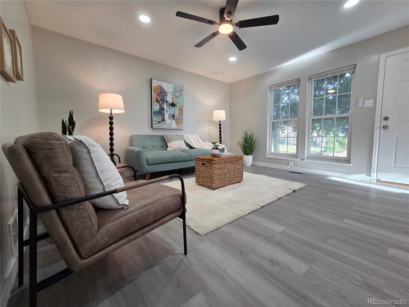 MLS Image #2 for 1250 s monaco parkway 17,denver, Colorado