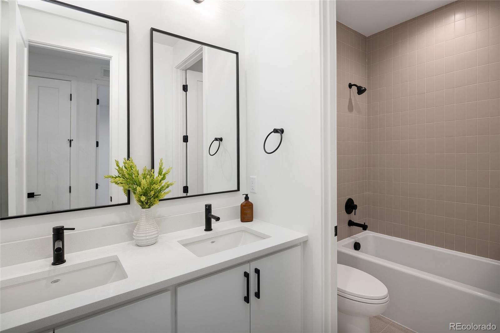 MLS Image #32 for 3149 w 35th avenue,denver, Colorado