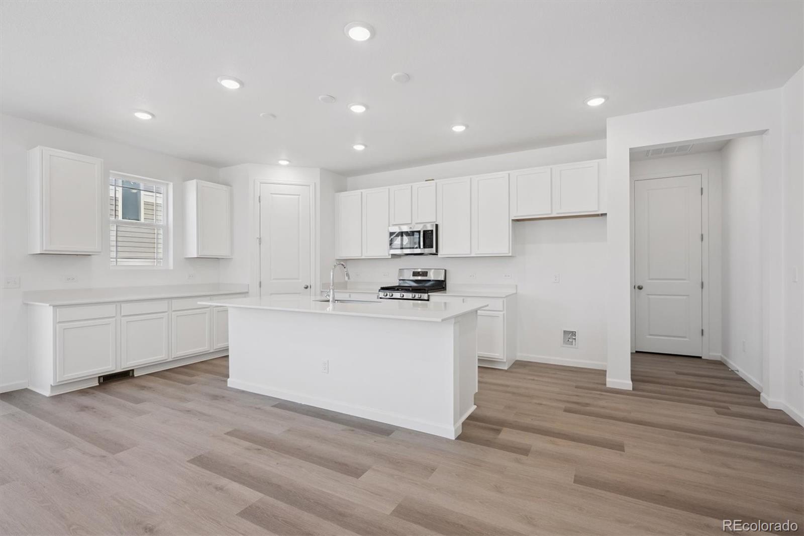 MLS Image #11 for 6606 n nepal street,aurora, Colorado