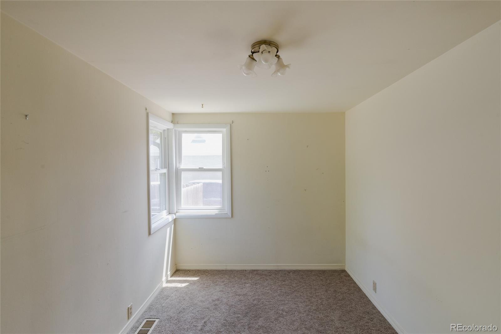 MLS Image #10 for 1540 s knox court,denver, Colorado
