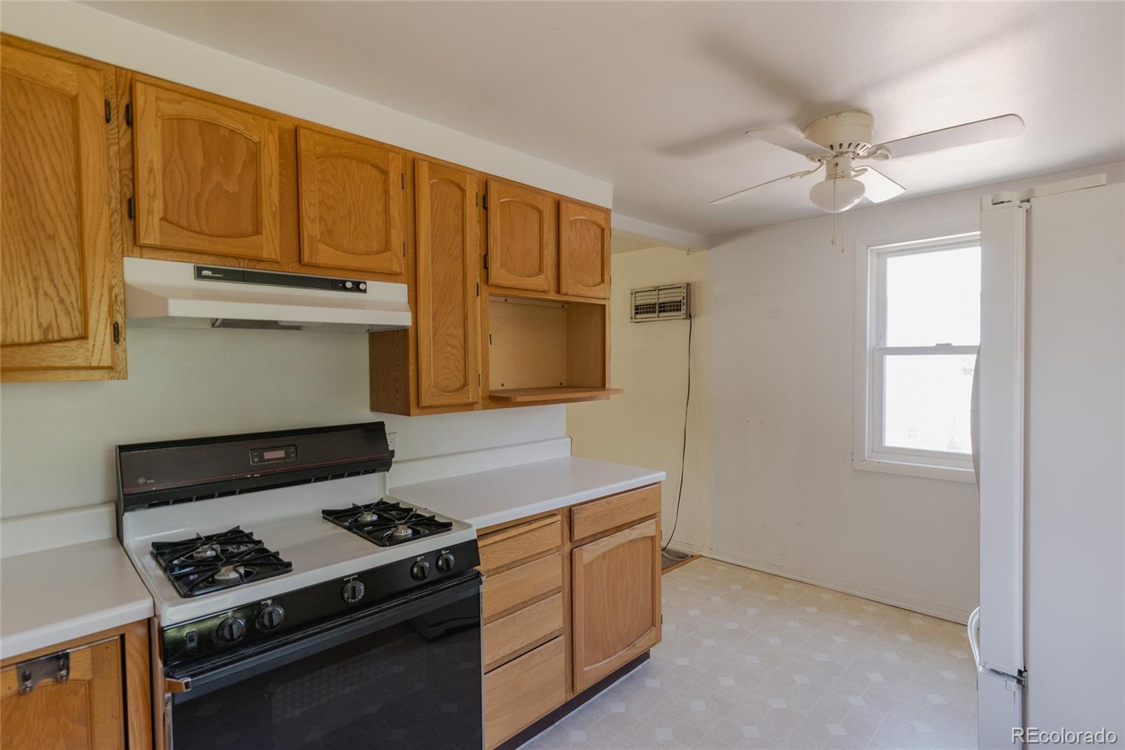 MLS Image #7 for 1540 s knox court,denver, Colorado