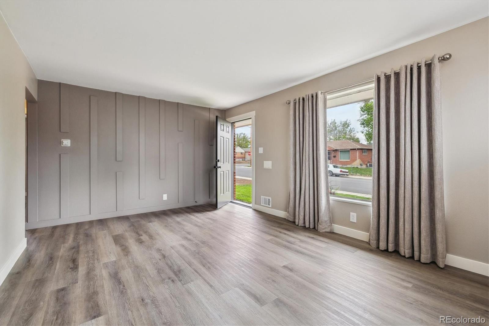 MLS Image #8 for 7833  raritan street,denver, Colorado