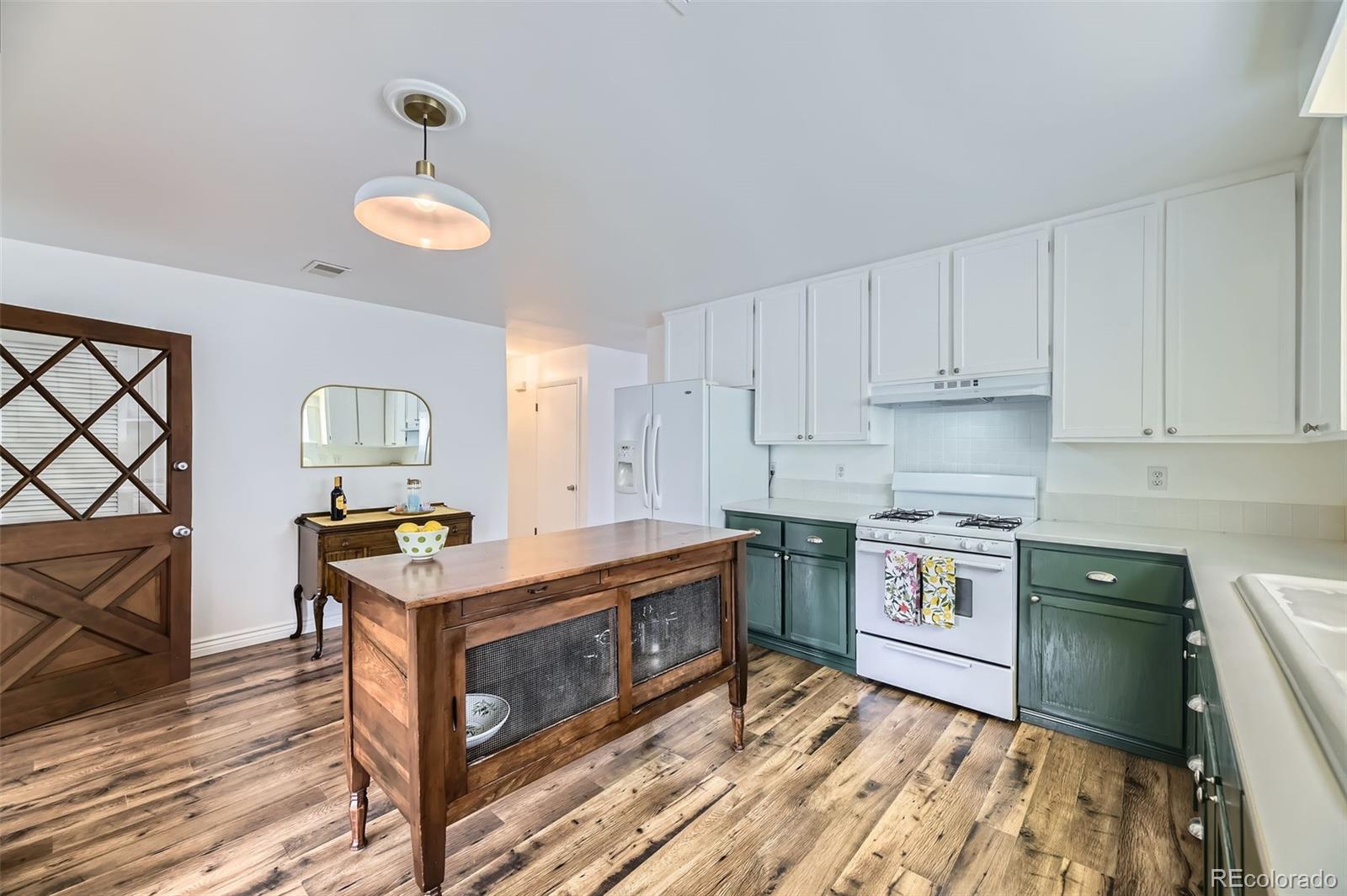 MLS Image #10 for 947 s yates street,denver, Colorado