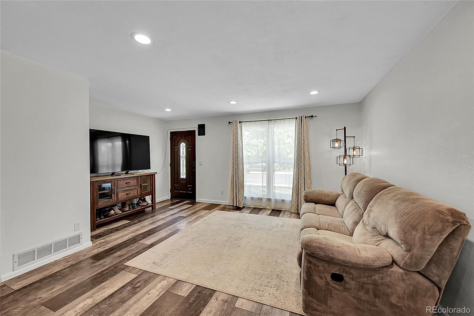 MLS Image #4 for 11000  eudora circle,thornton, Colorado
