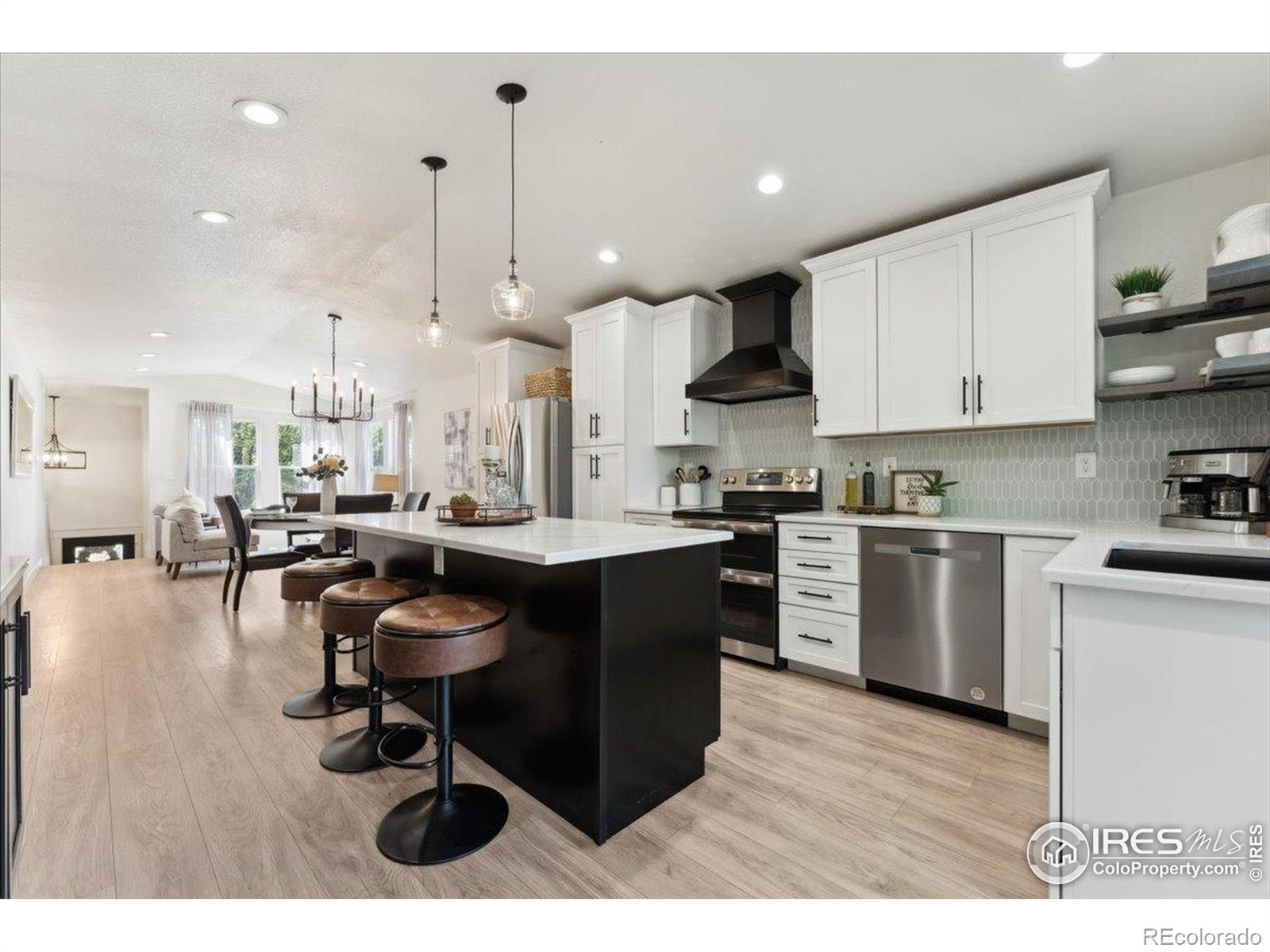 MLS Image #11 for 824  aztec drive,fort collins, Colorado