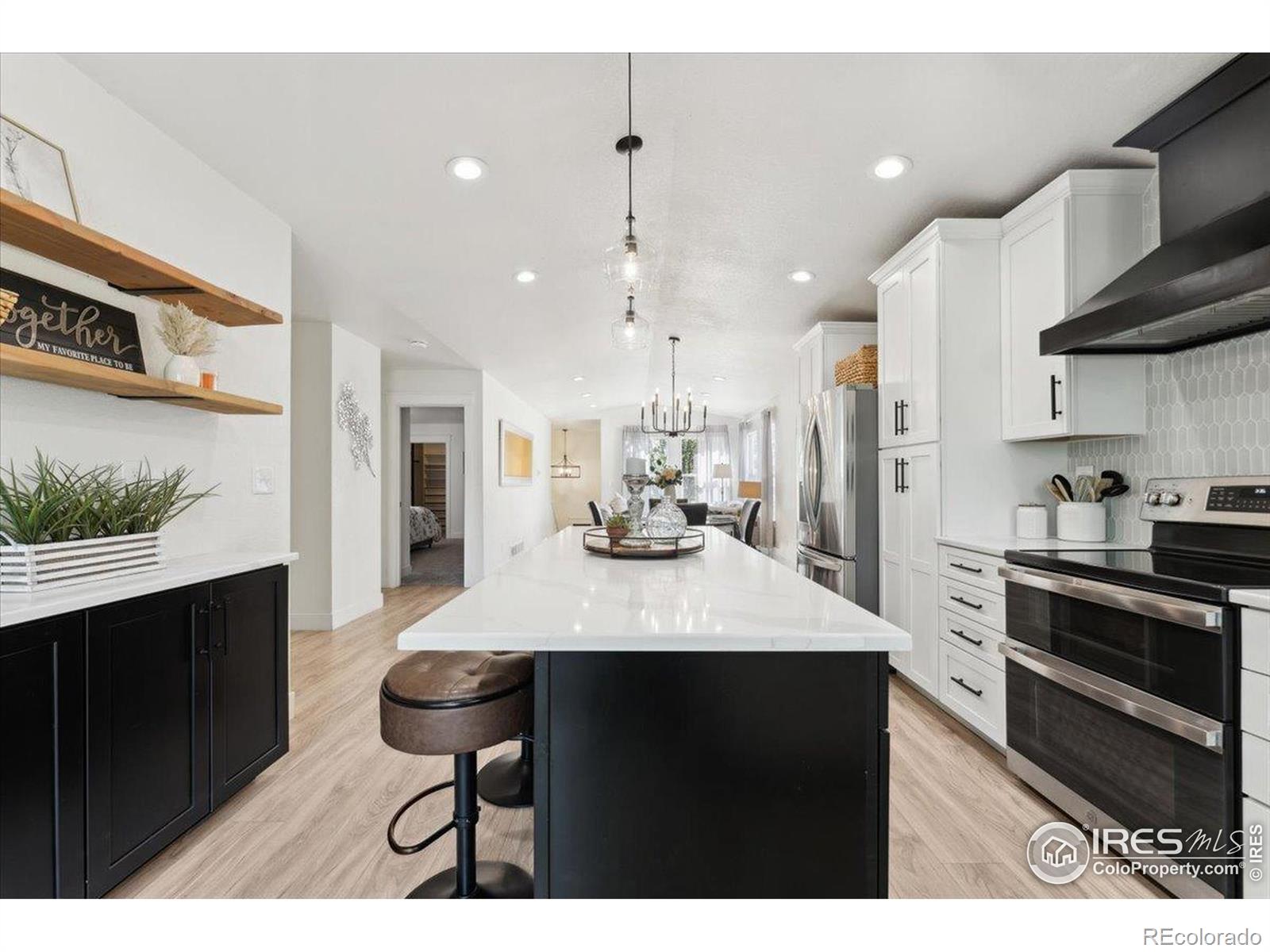 MLS Image #6 for 824  aztec drive,fort collins, Colorado