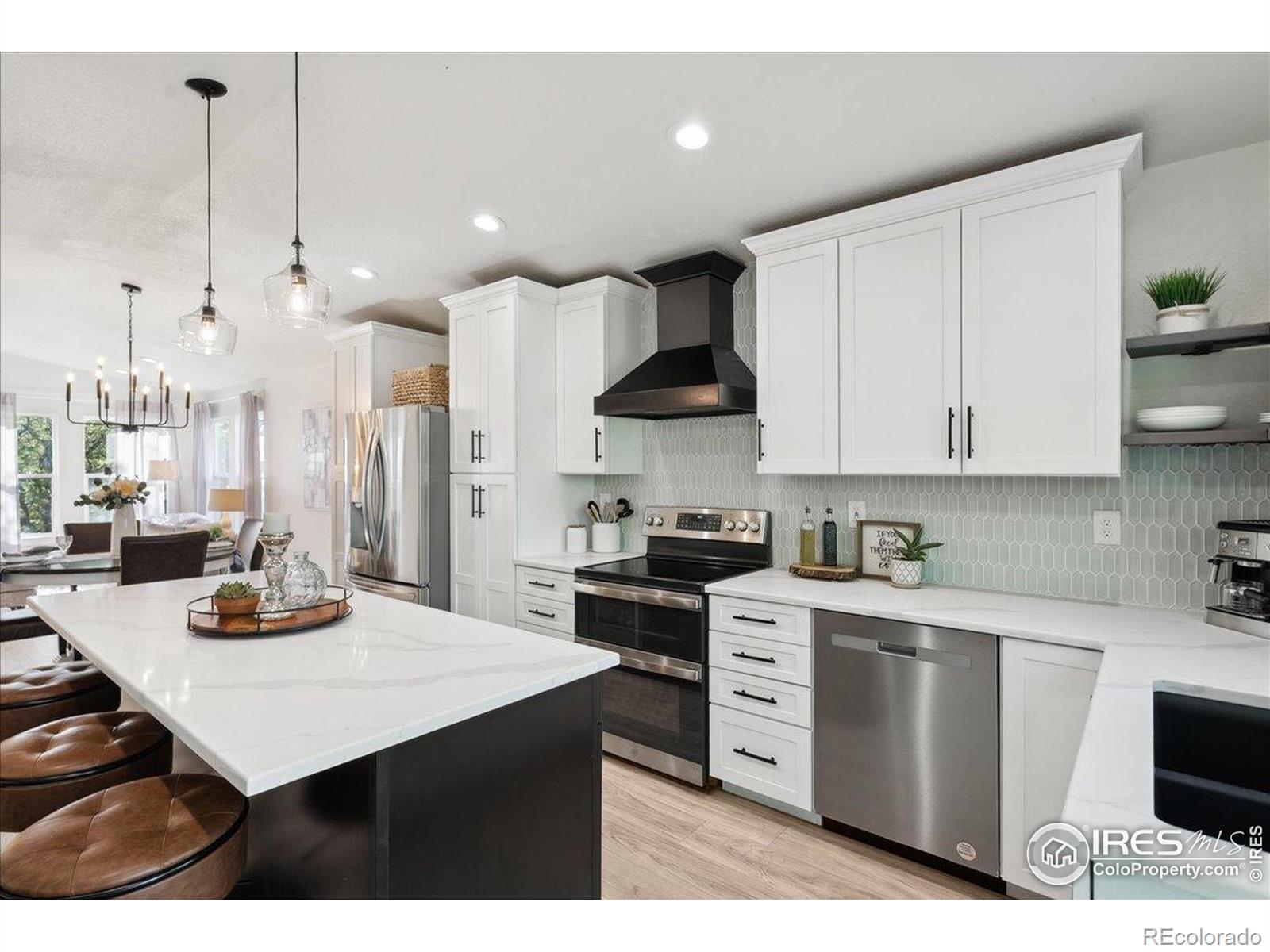 MLS Image #7 for 824  aztec drive,fort collins, Colorado