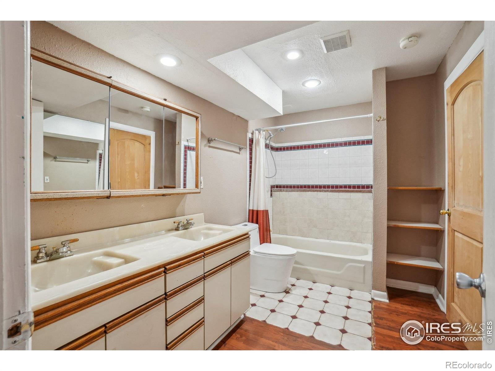 MLS Image #27 for 3966  briar drive,loveland, Colorado