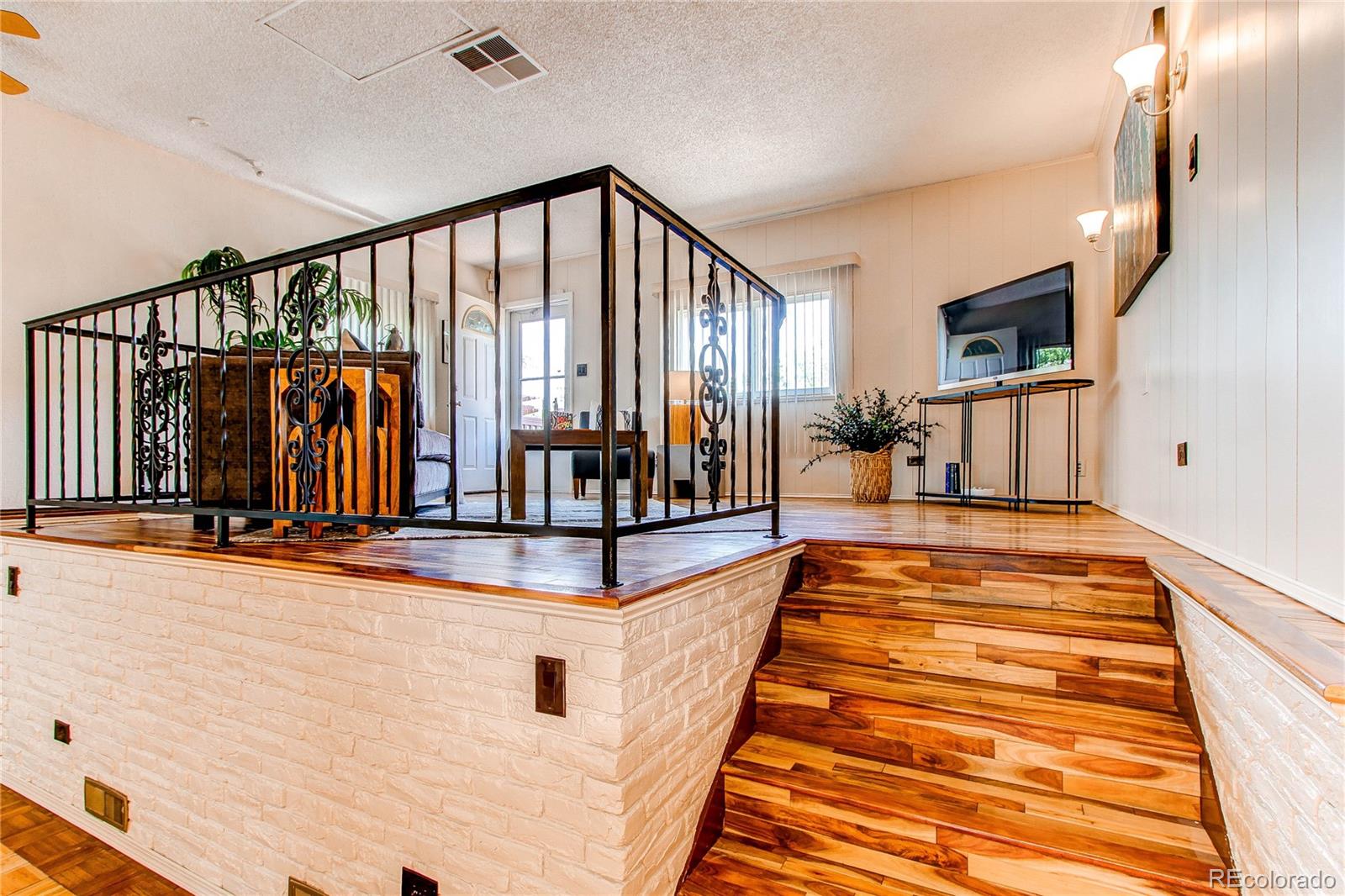 MLS Image #13 for 753 s utica street,denver, Colorado